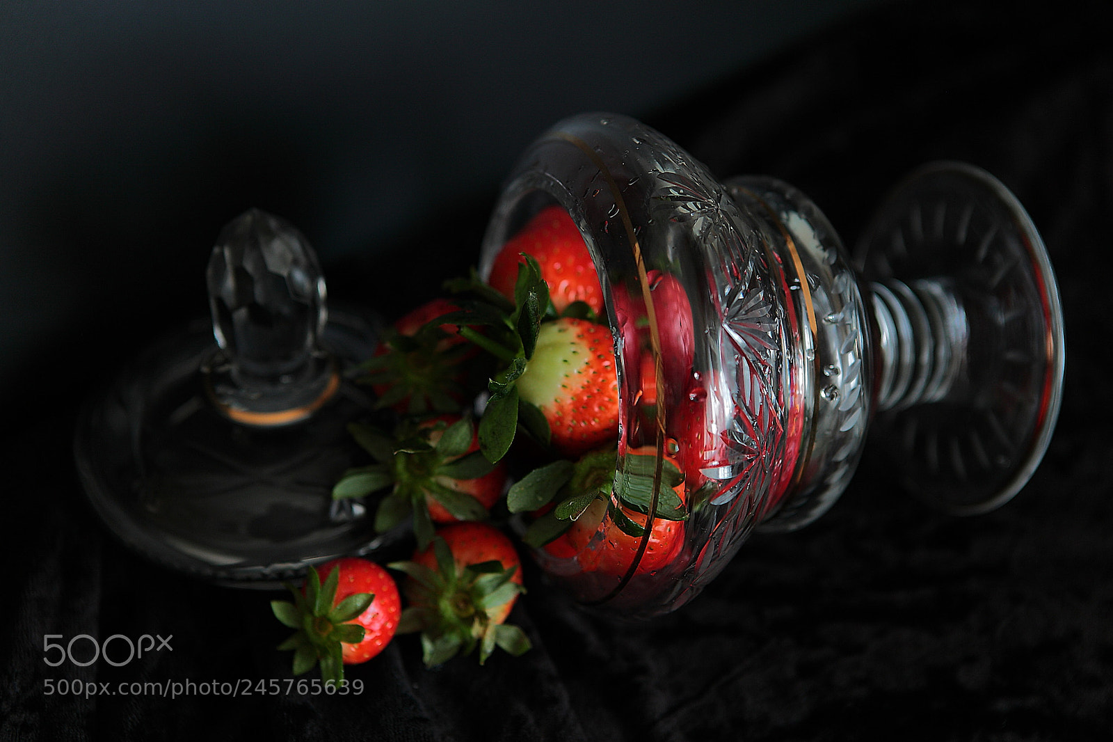 Canon EF 24-70mm F2.8L USM sample photo. Bodeg n de fresas photography