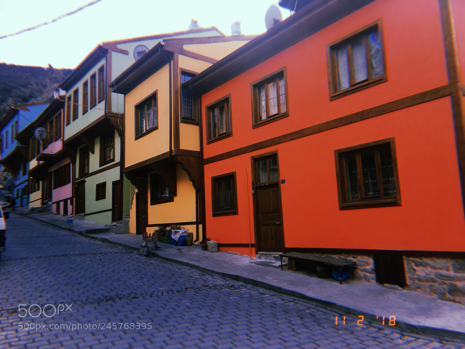 Apple iPhone sample photo. Nsanlar, evler aram zda photography