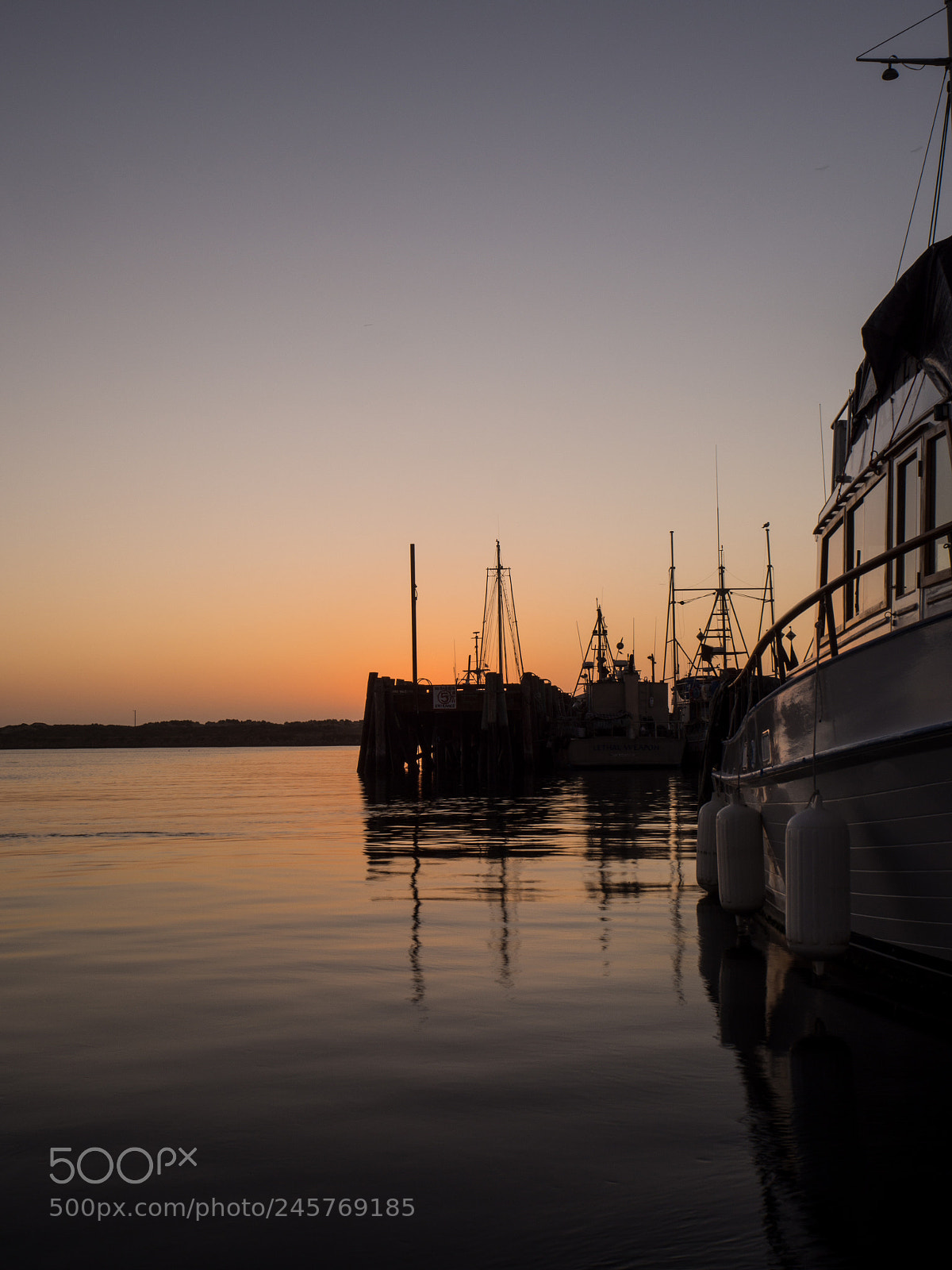Olympus OM-D E-M10 II sample photo. Morro bay port photography