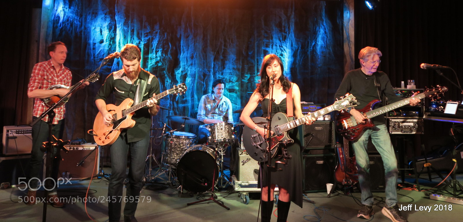Canon PowerShot G5 X sample photo. Playin' in the band photography