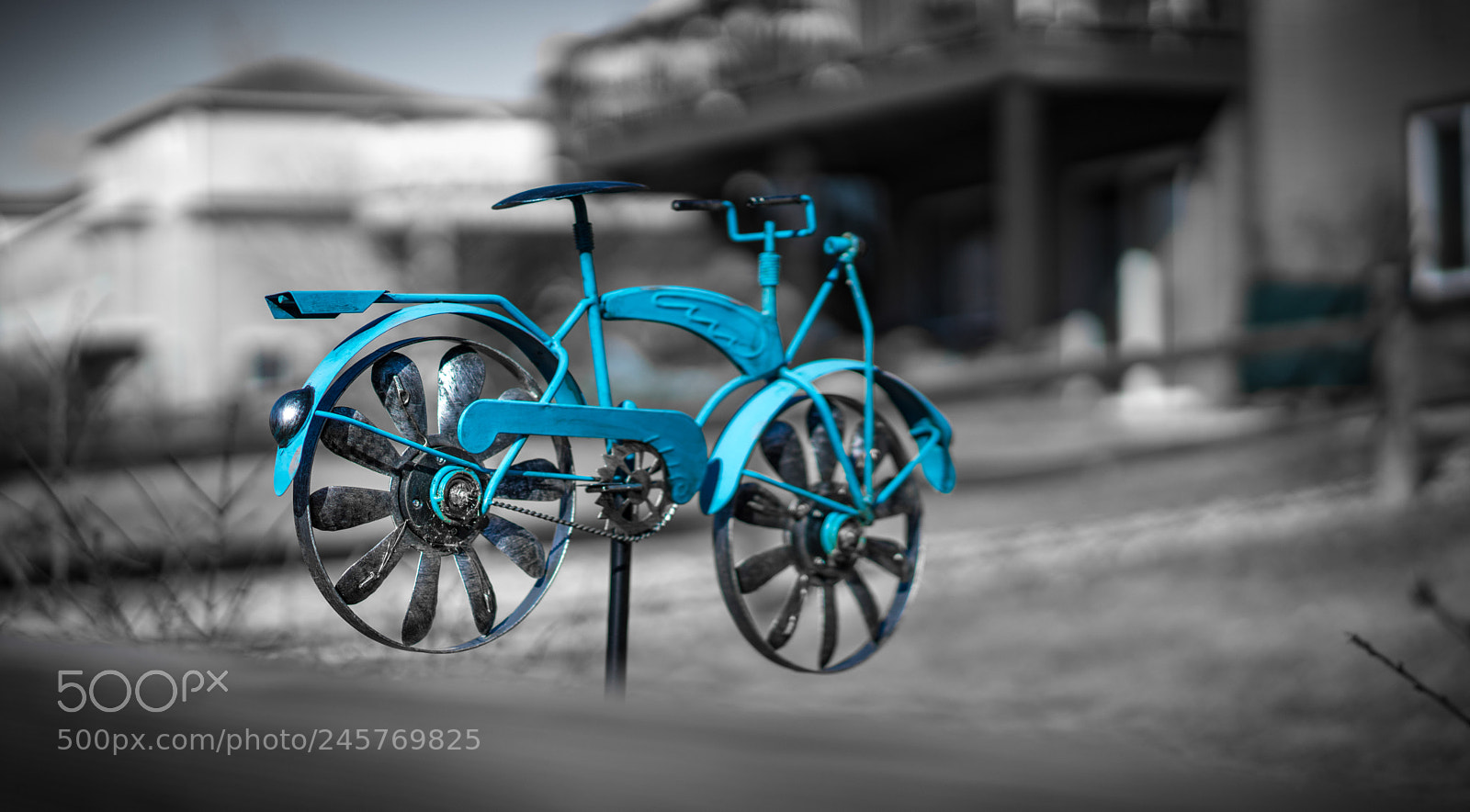 Sony a7R II sample photo. Turquoise wind bicycle photography