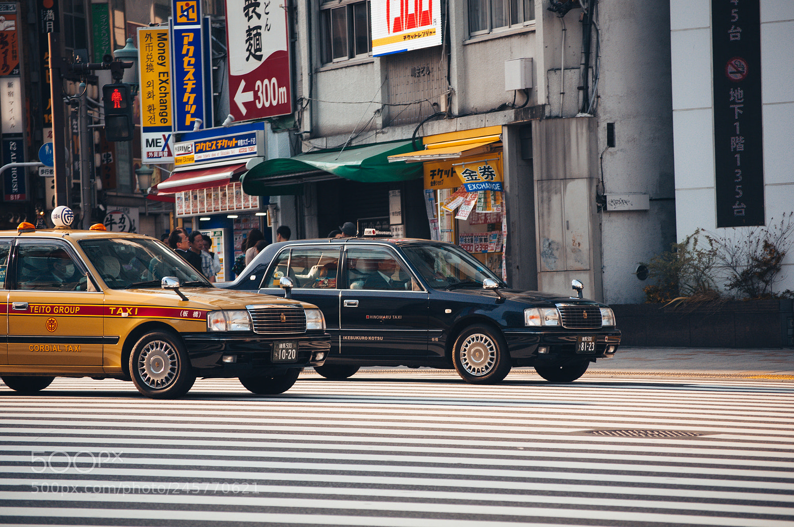 Nikon D90 sample photo. Yellow and black taxis photography