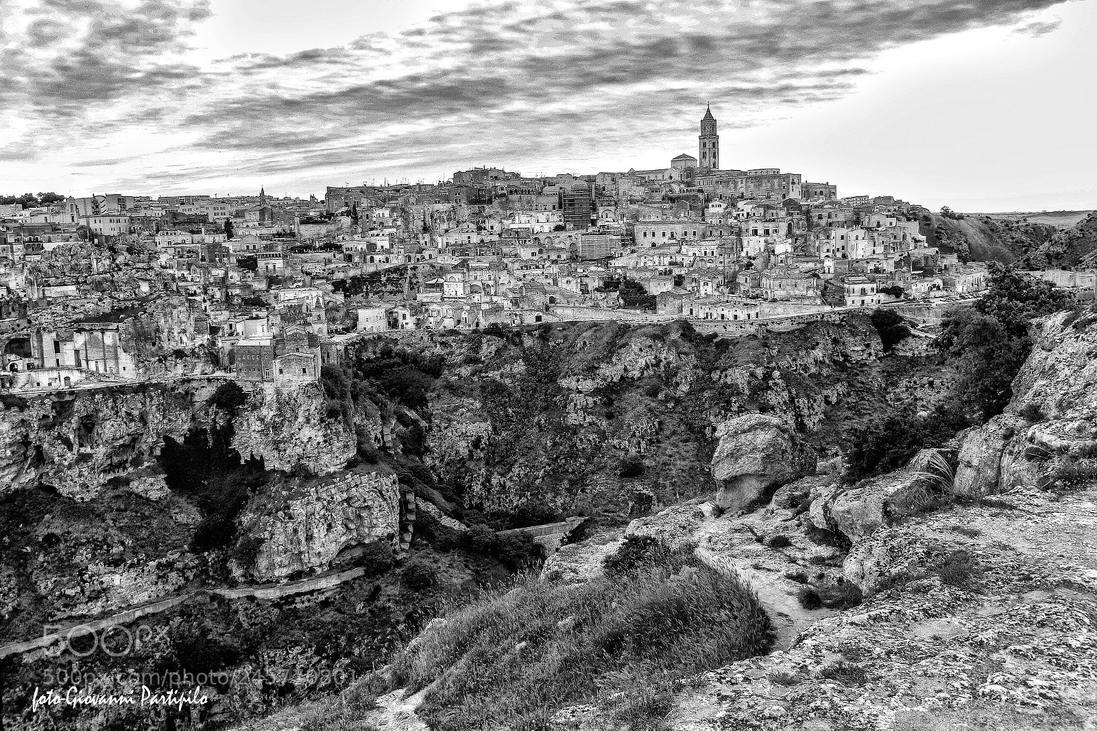 Canon EOS 100D (EOS Rebel SL1 / EOS Kiss X7) sample photo. Il belvedere di matera. photography