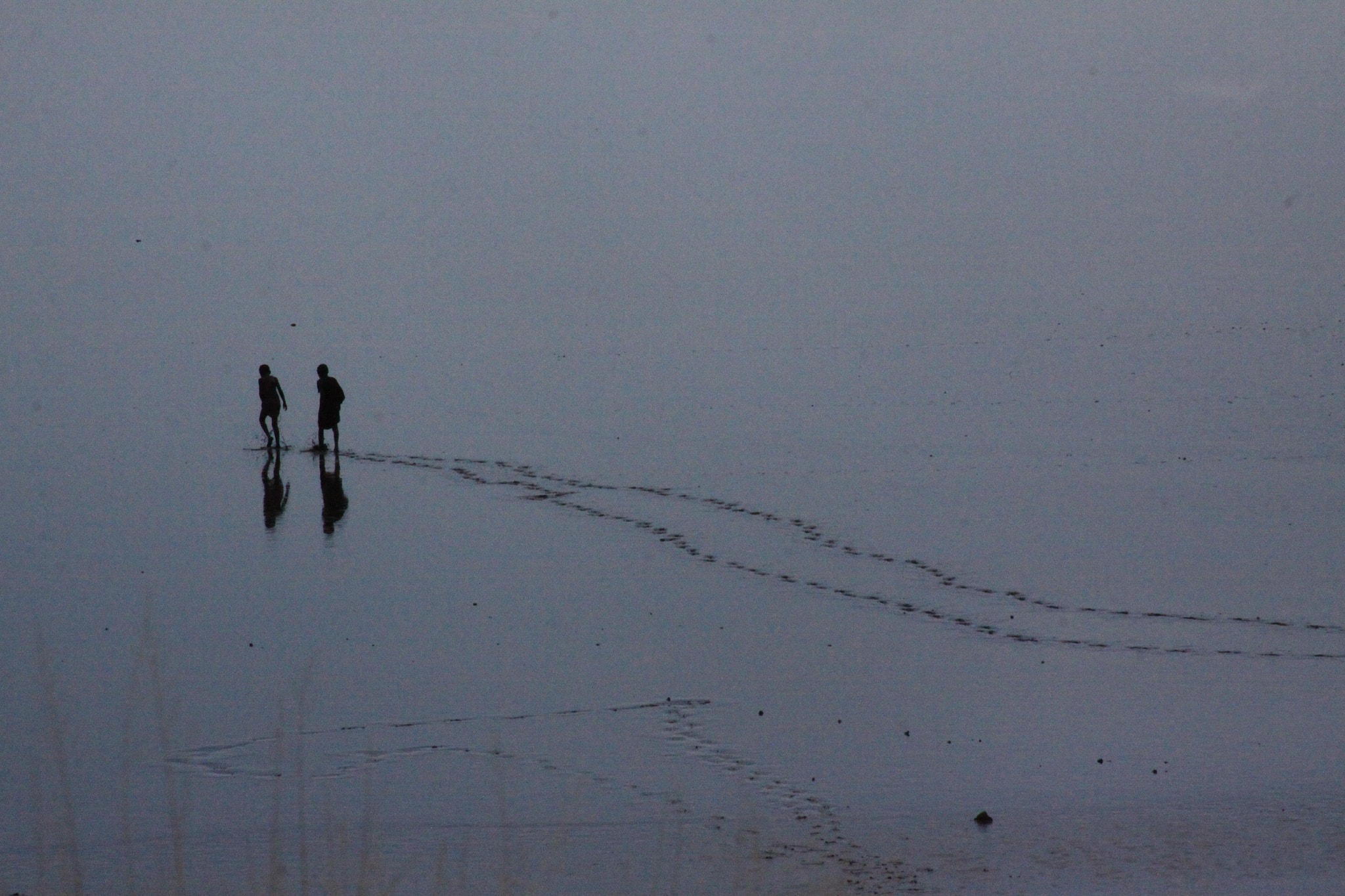 Canon EOS 50D + Canon EF 28-135mm F3.5-5.6 IS USM sample photo. Lake natron photography