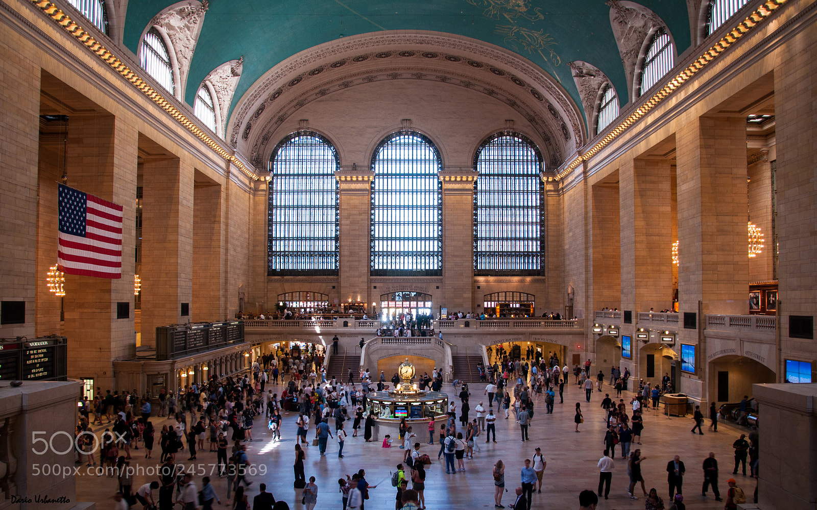 Nikon D90 sample photo. The grand central photography