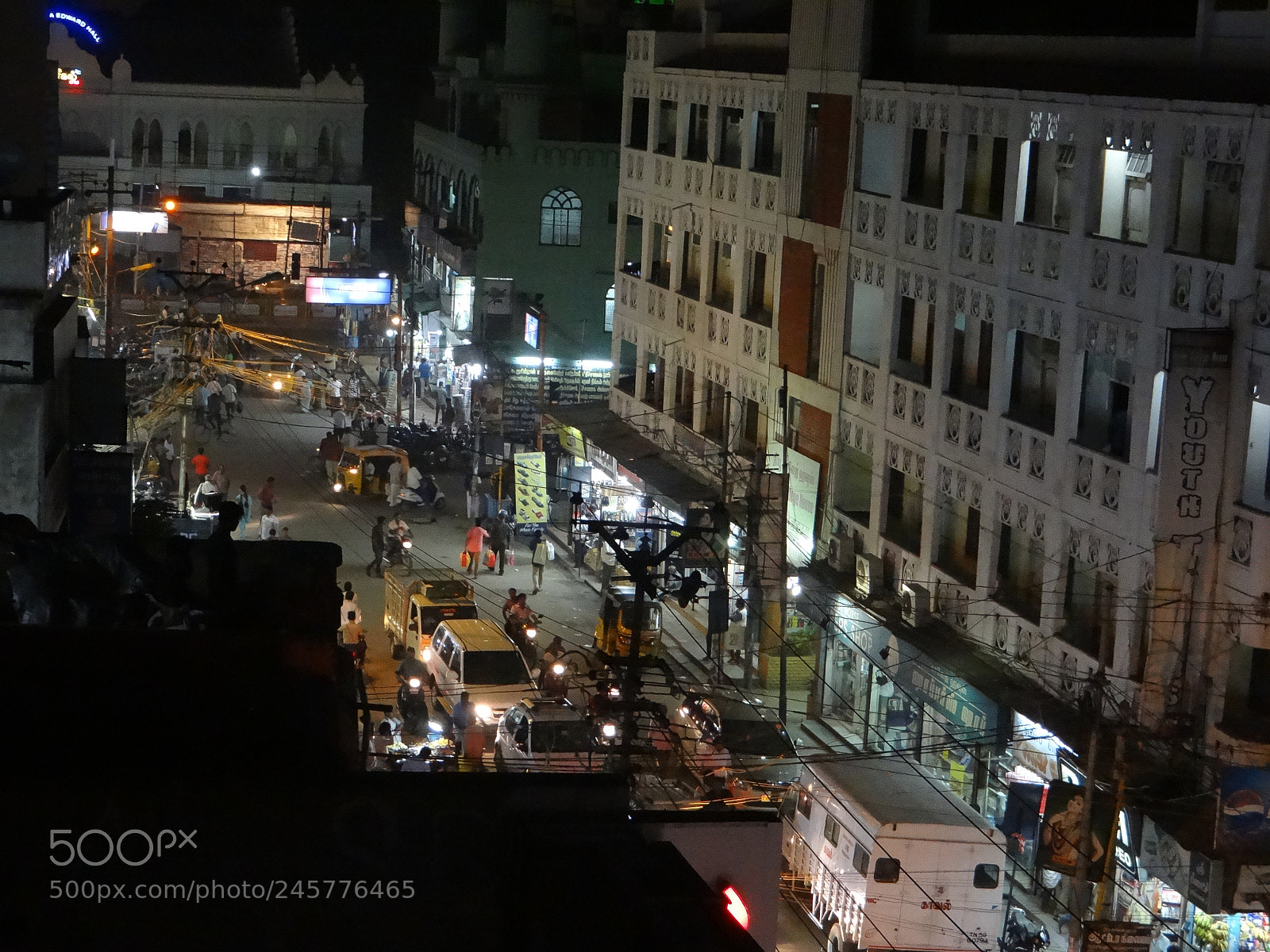 Sony DSC-HX200V sample photo. Night photography