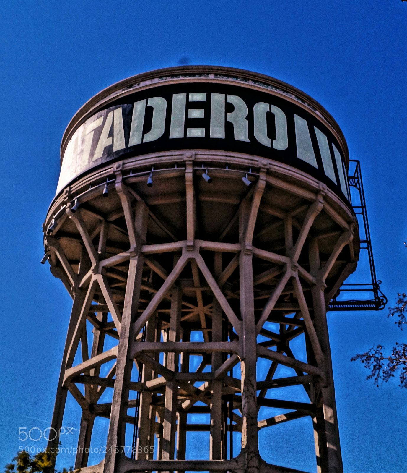 Sony SLT-A58 sample photo. Matadero madrid photography