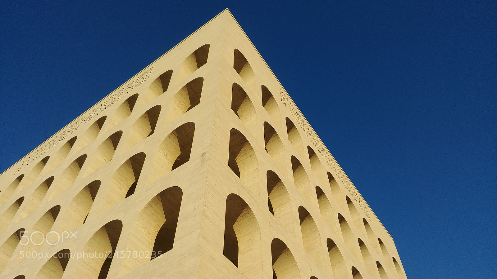 LG G6 sample photo. Palazzo della civiltà italiana photography