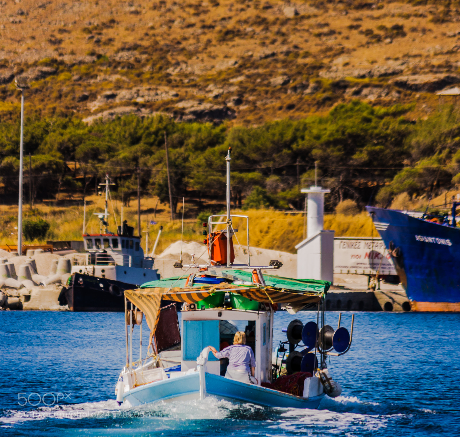 Canon EOS 40D sample photo. Leaving harbour local fishing photography