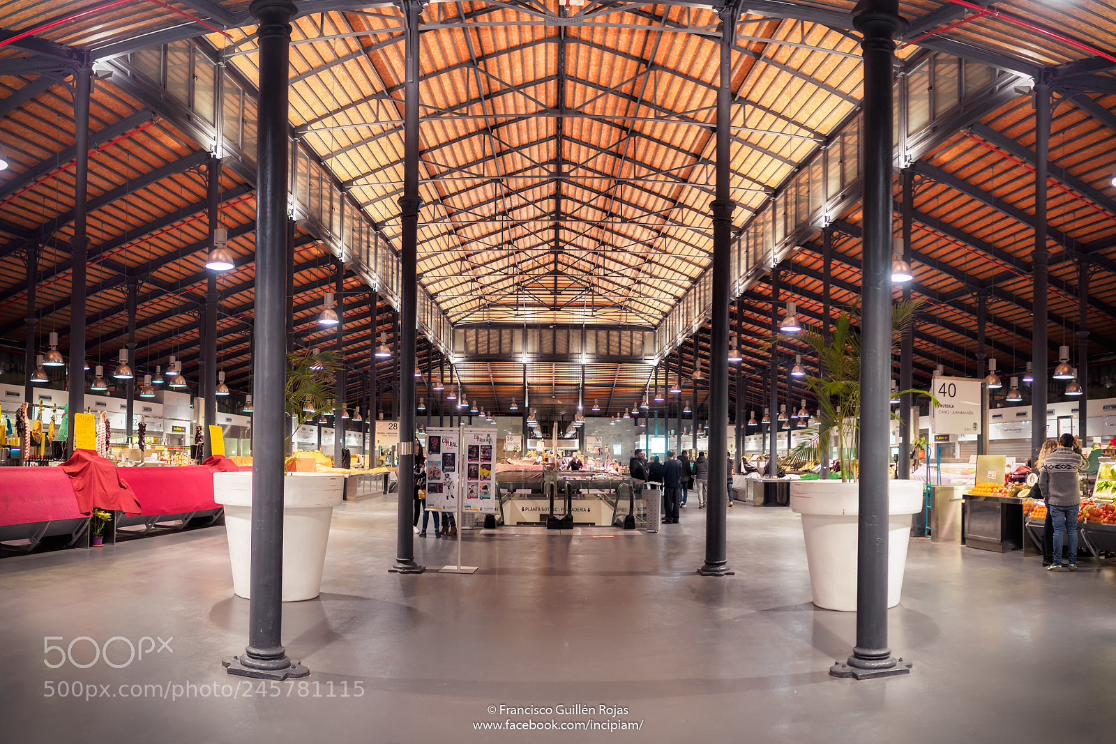 Olympus OM-D E-M5 II sample photo. Central market. almeria, spain photography