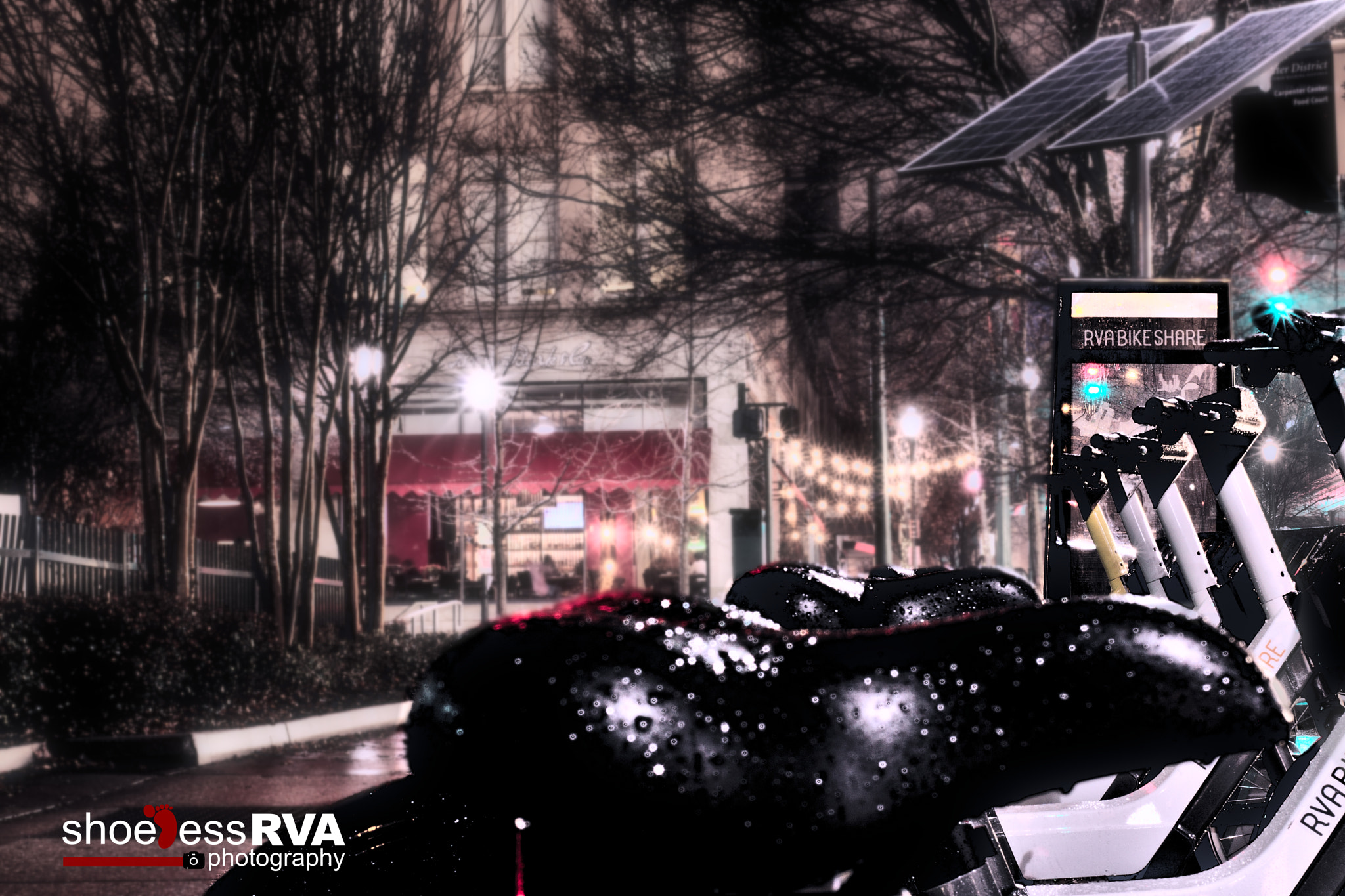 Canon 50mm sample photo. Foggy rainy night in the rva photography
