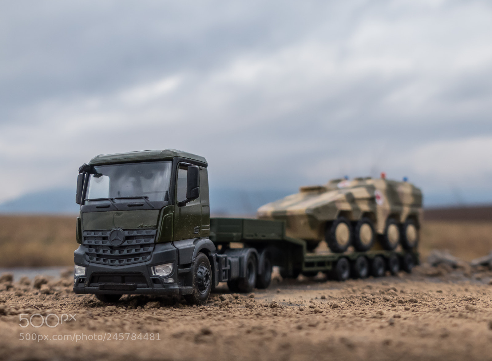 Panasonic Lumix DMC-FZ300 sample photo. Mercedes-benz arocs 6x4 with photography