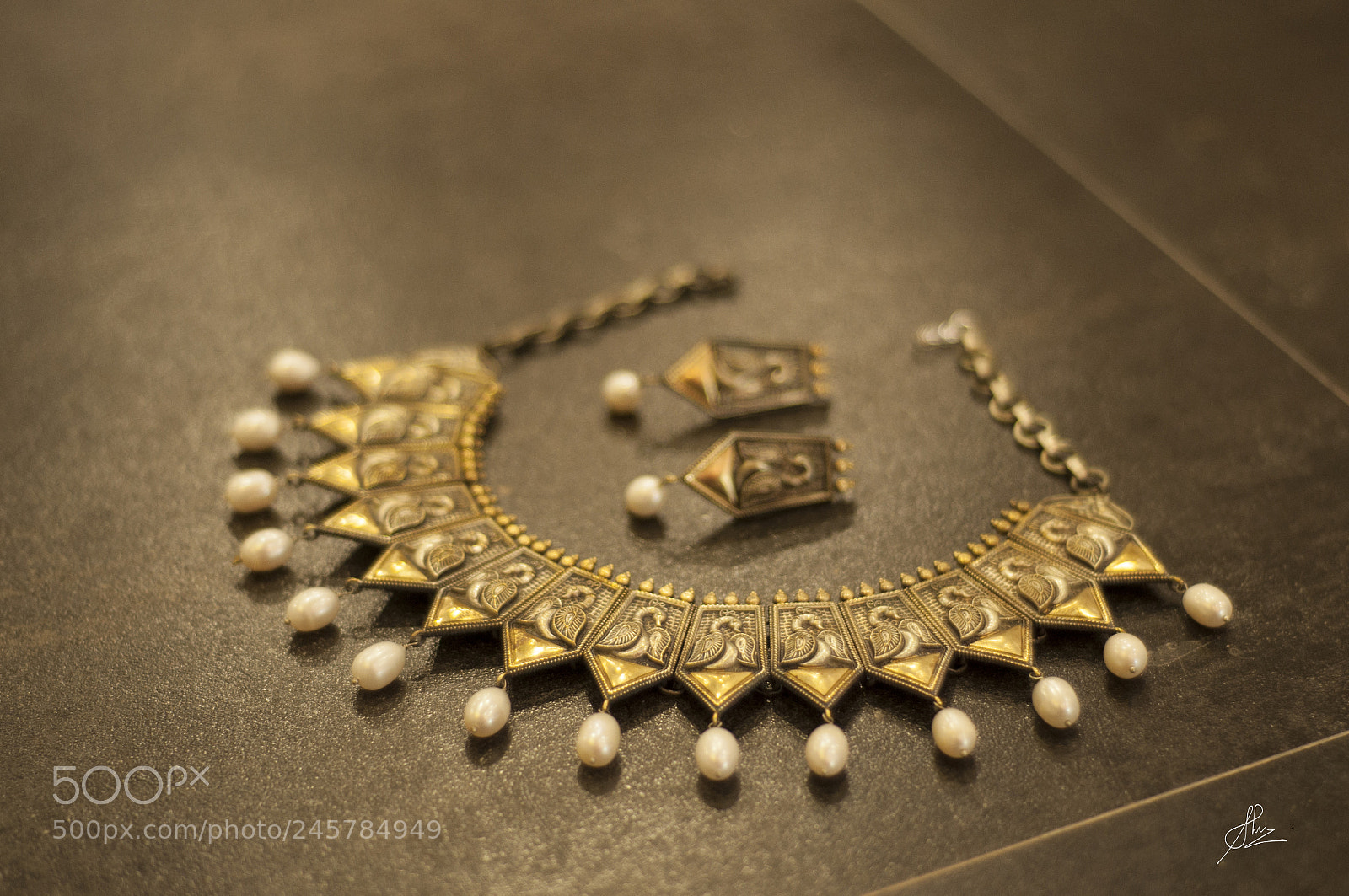 Nikon D90 sample photo. Traditional jewellery photography