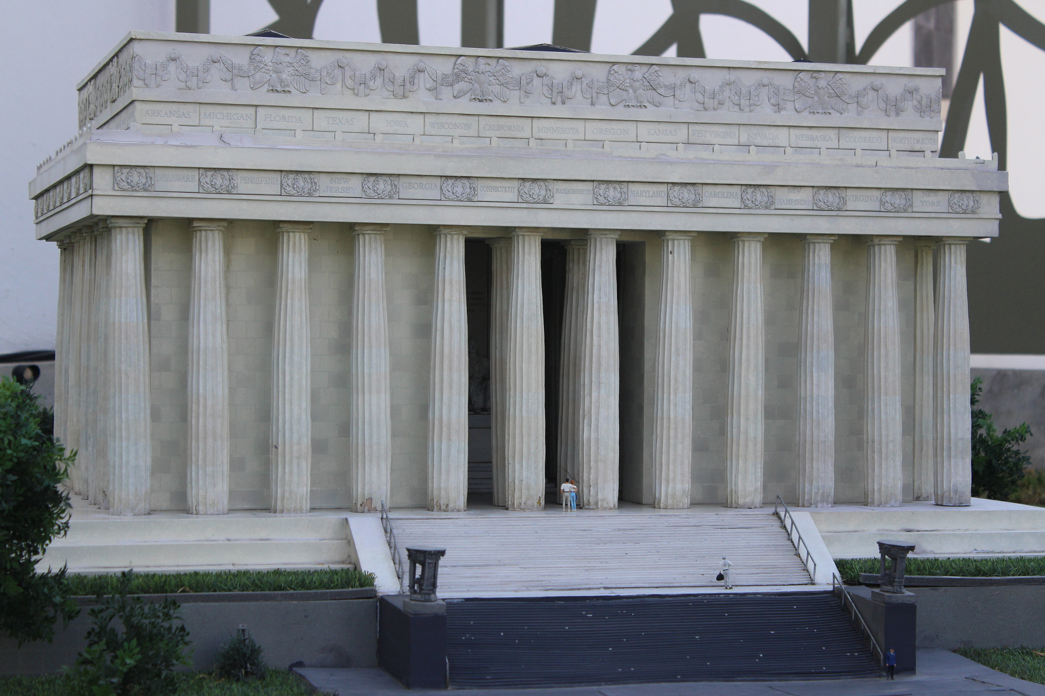 Canon EOS M sample photo. Lincoln memorial (scale model) photography
