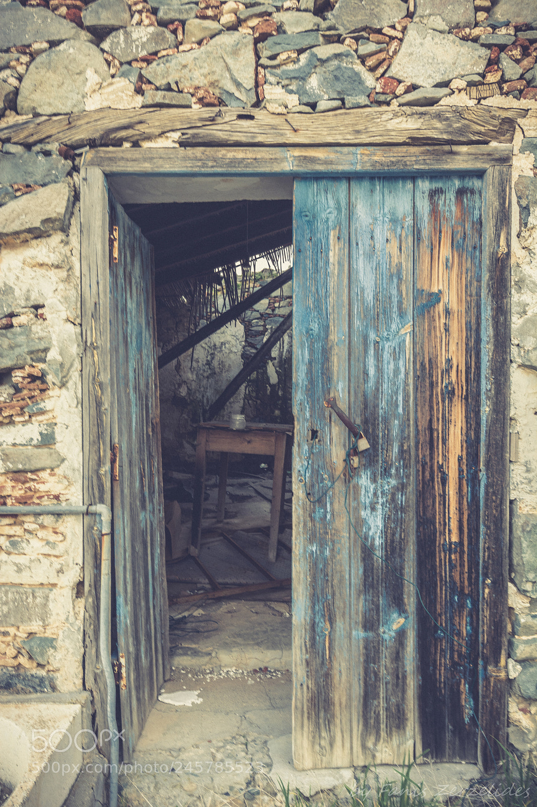 Nikon D5200 sample photo. Old door photography