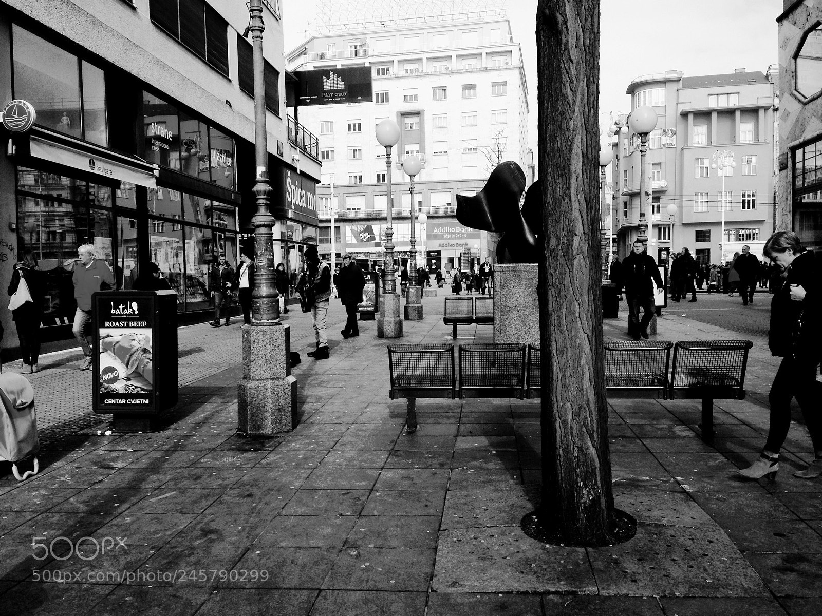 Apple iPhone 5 sample photo. Town center. photography