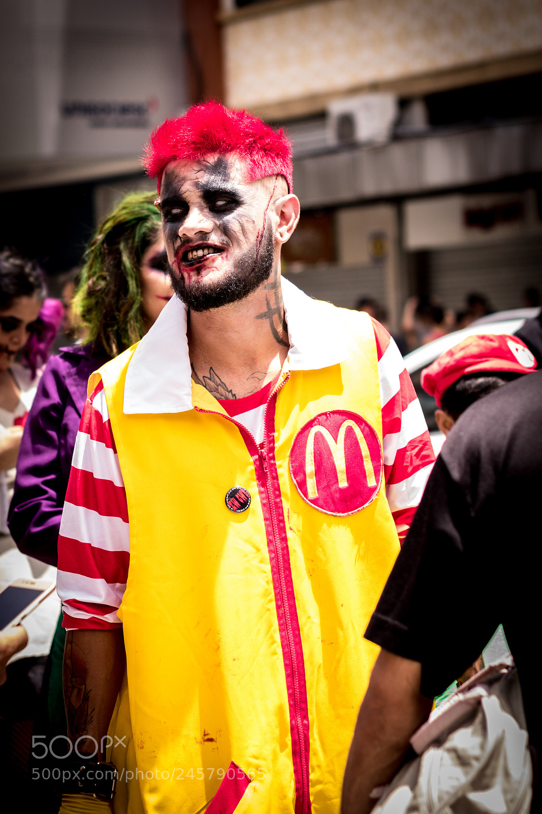 Canon EOS 750D (EOS Rebel T6i / EOS Kiss X8i) sample photo. Zombie walk - carnival photography