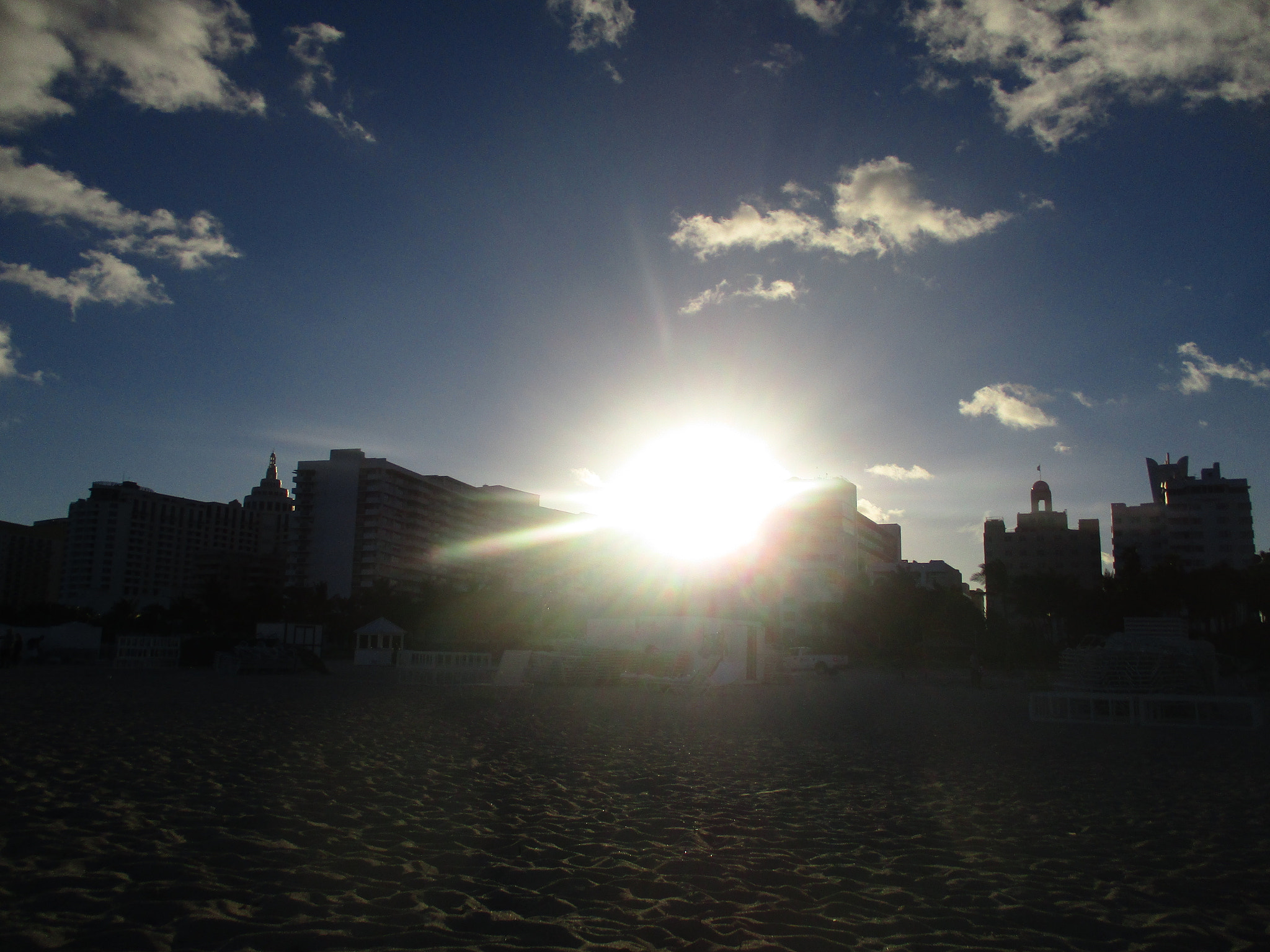 Canon PowerShot ELPH 160 (IXUS 160 / IXY 150) sample photo. Miami beach photography