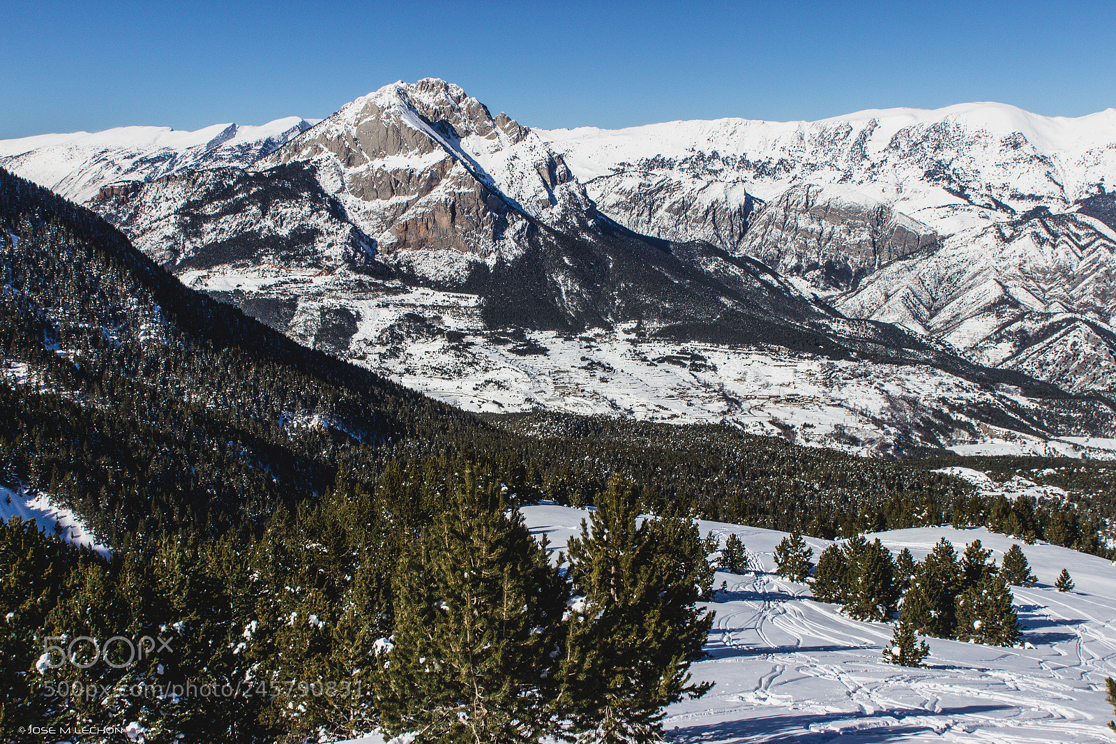 Canon EOS 600D (Rebel EOS T3i / EOS Kiss X5) sample photo. Pedraforca photography