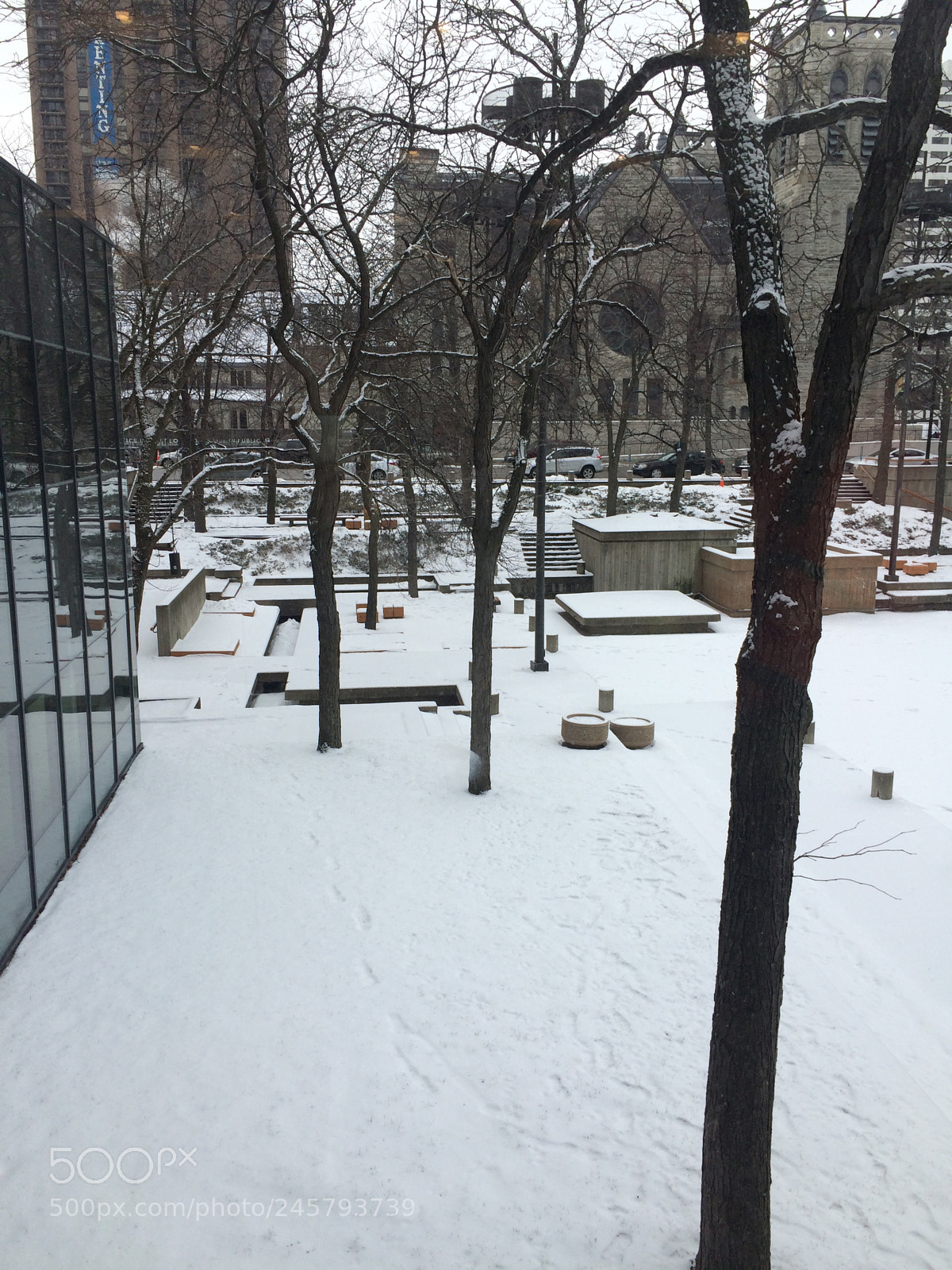Apple iPhone 5s sample photo. Outside a window in photography