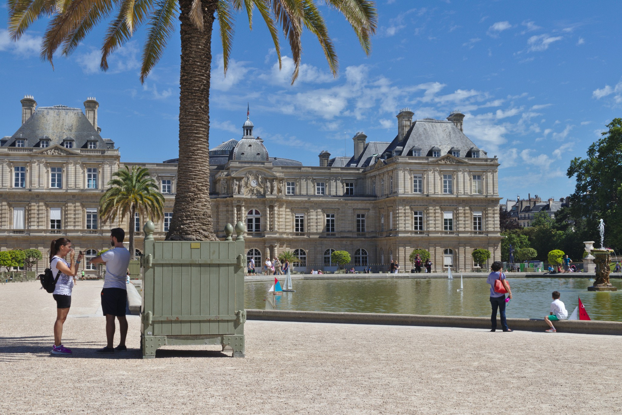 Sigma 30mm F1.4 EX DC HSM sample photo. The game is up at luxembourg photography