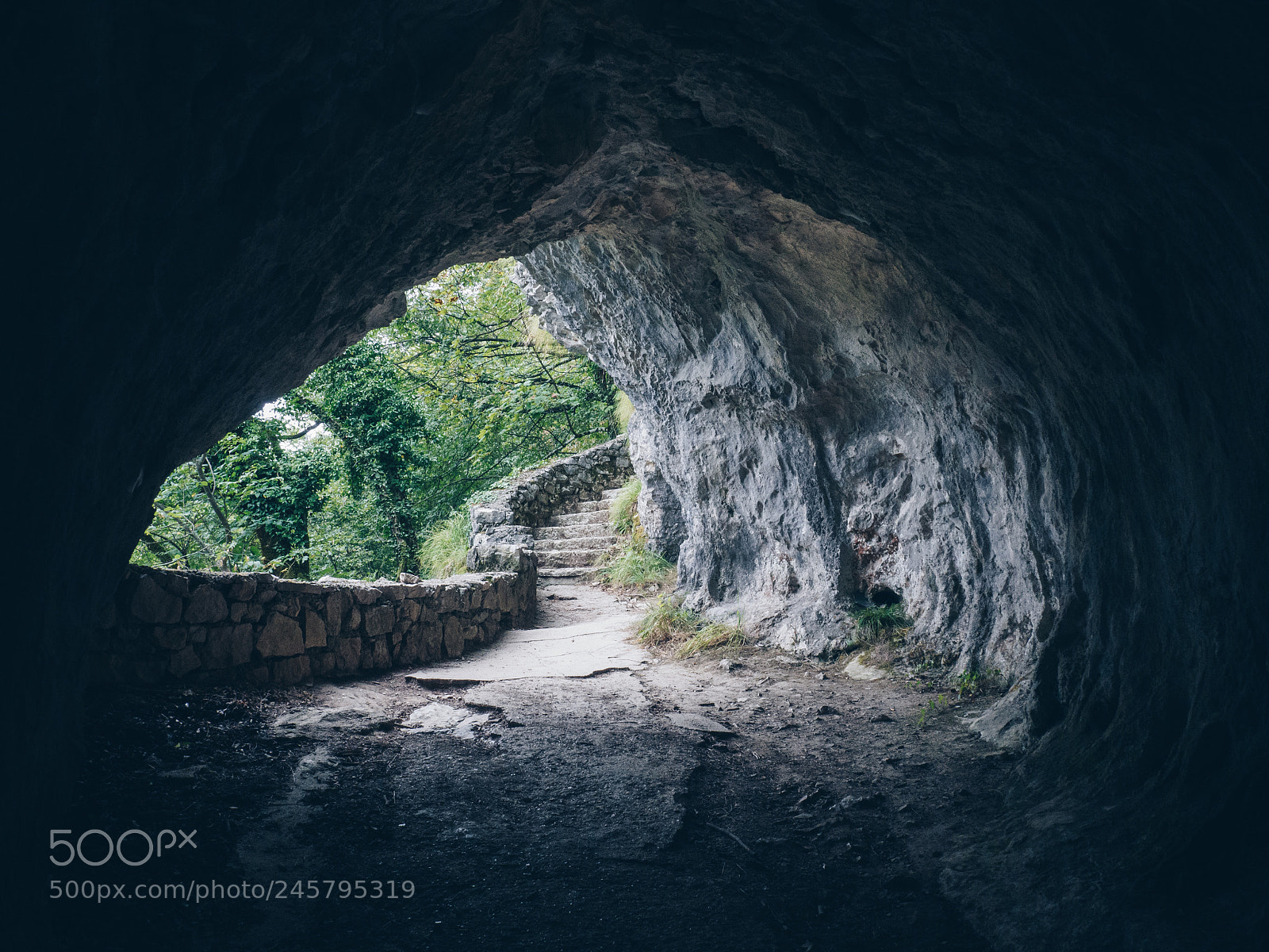 Olympus OM-D E-M10 sample photo. Through the cave photography