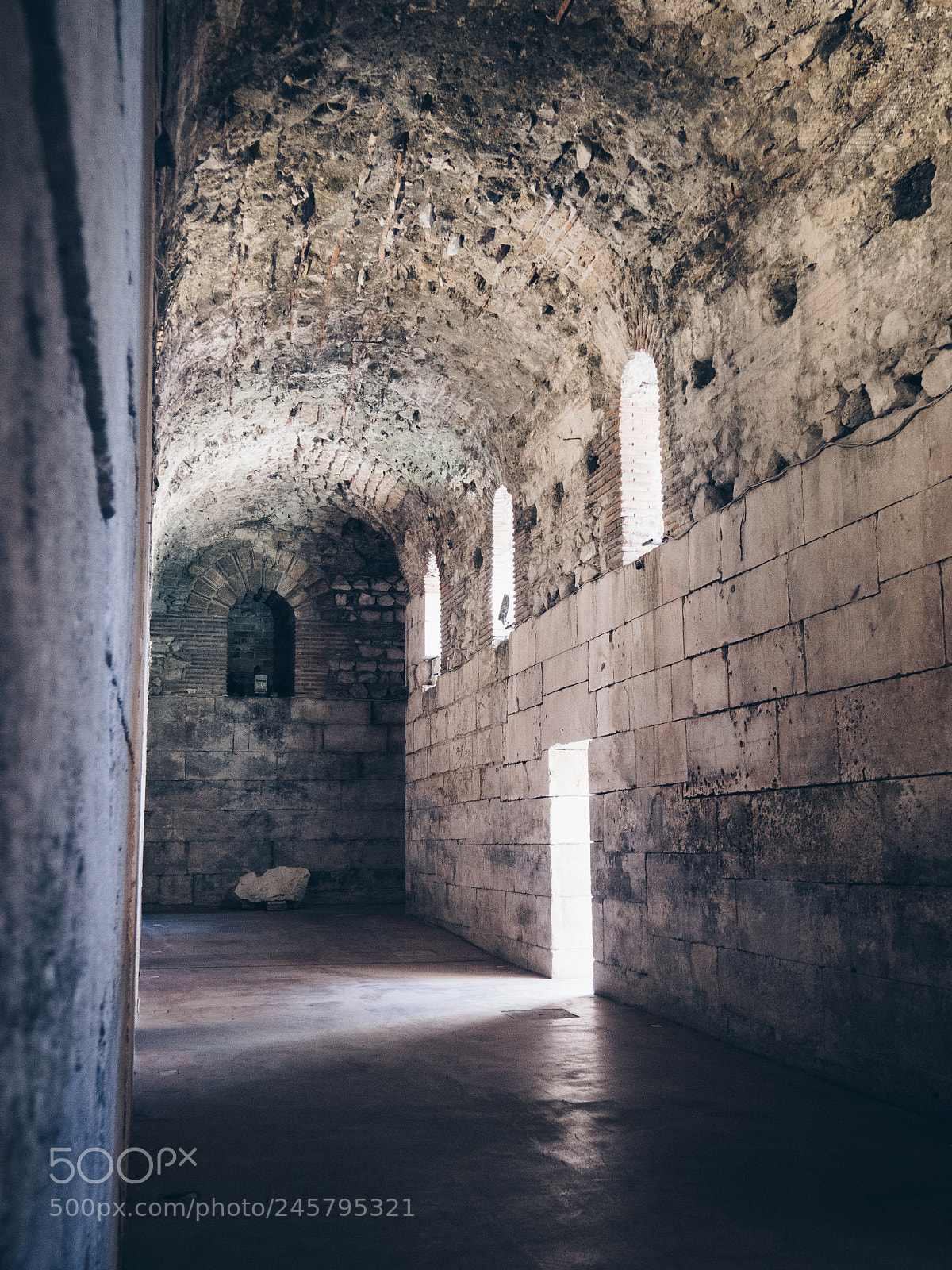 Olympus OM-D E-M10 sample photo. Diocletian's palace photography