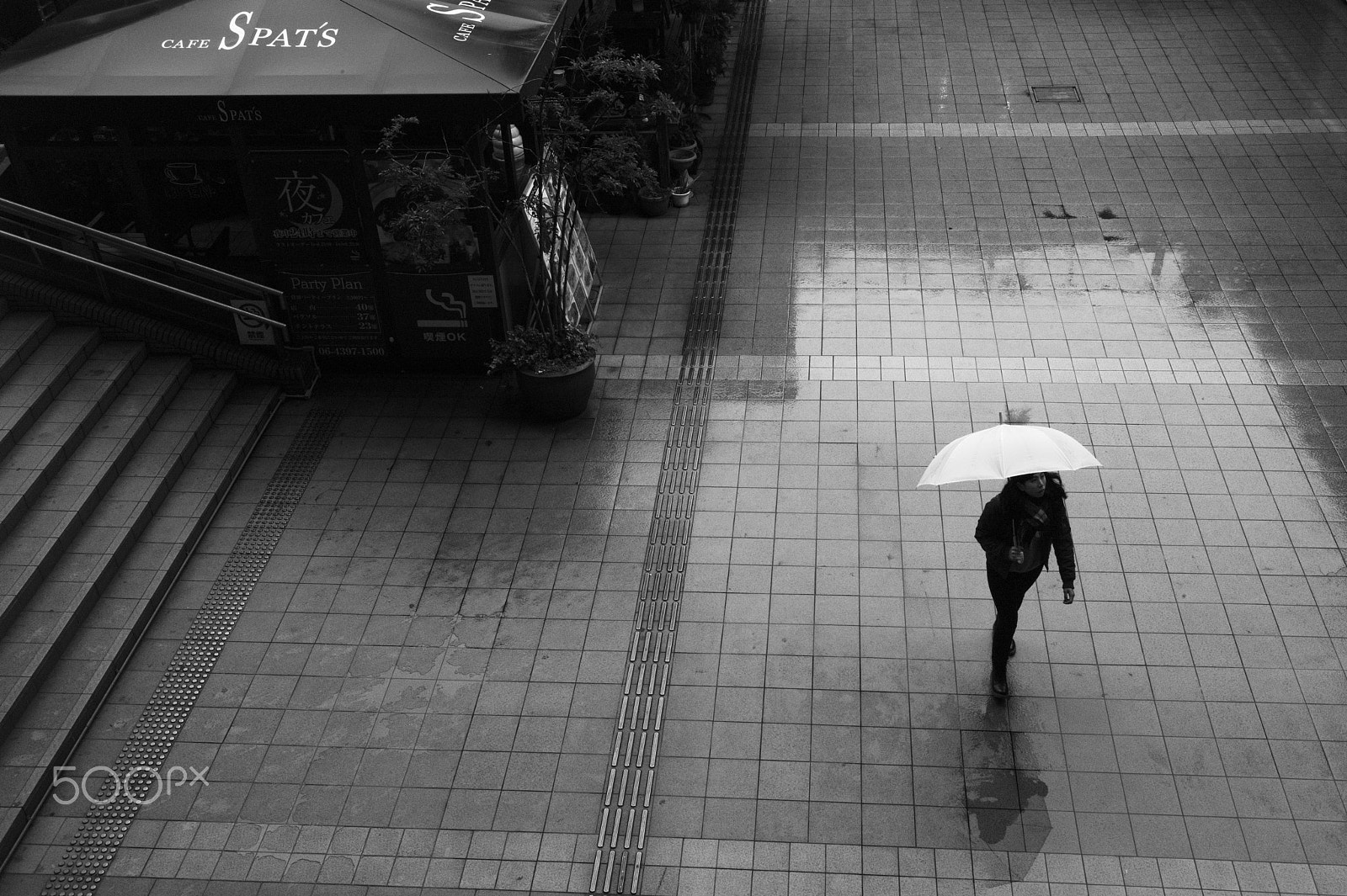 Leica M-Monochrom sample photo. Urban street snap photography