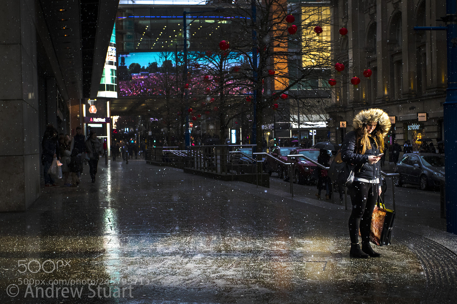 Canon EOS 7D Mark II sample photo. Girl on her phone photography