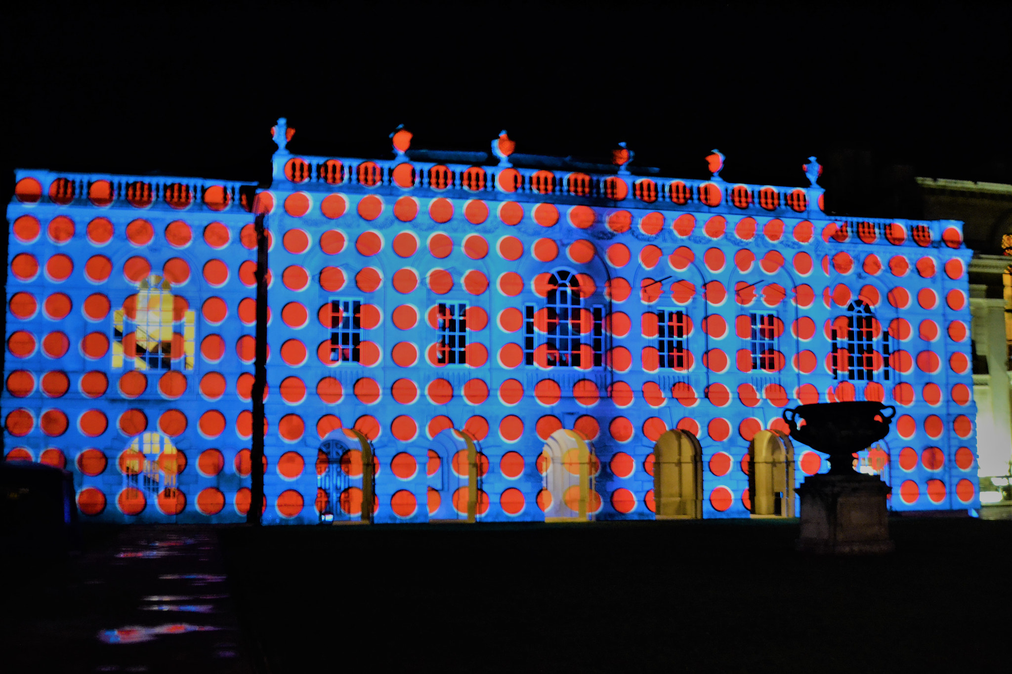 Nikon D3100 sample photo. Spotty palace photography