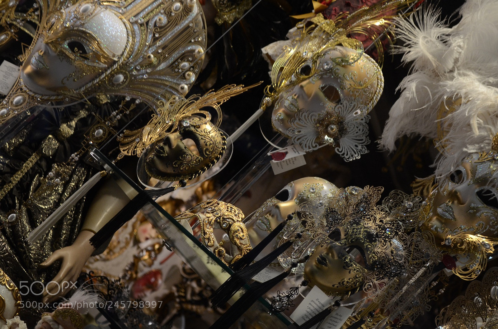 Nikon D5100 sample photo. The masks photography