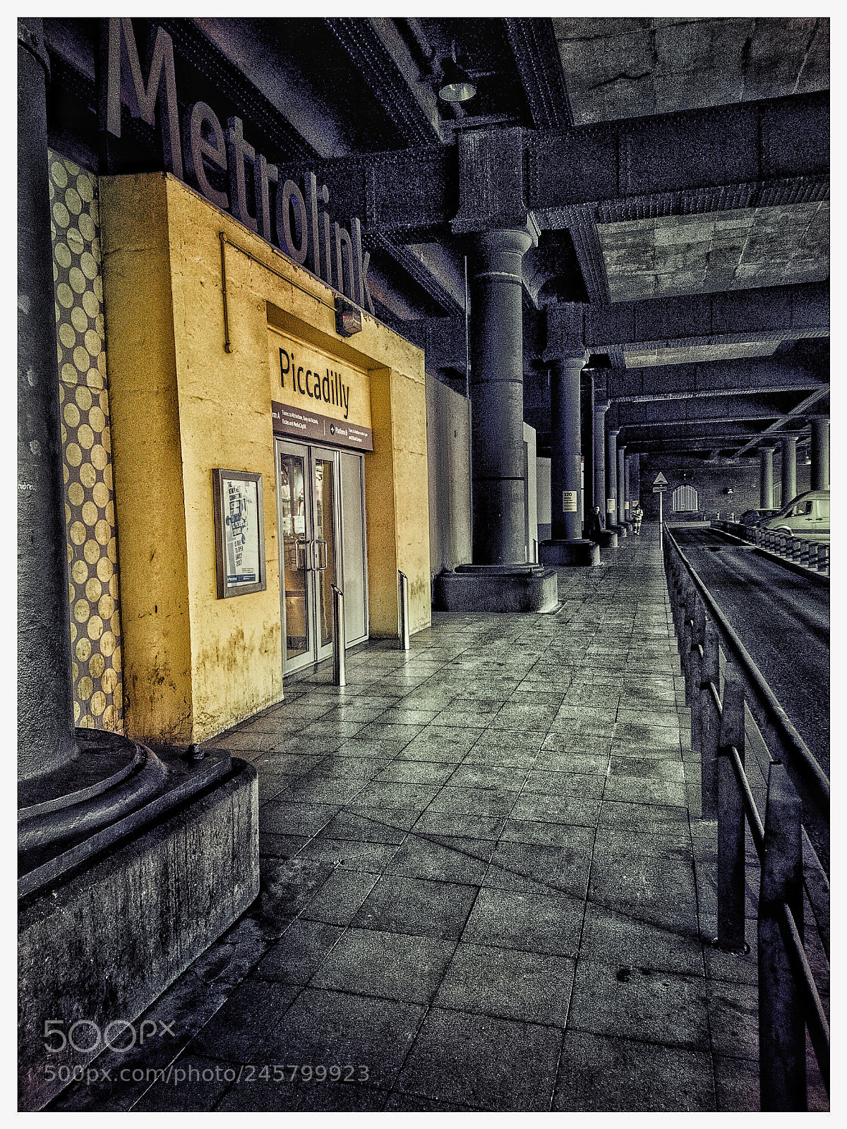 Samsung Galaxy S7 Edge sample photo. Manchester piccadilly metrolink photography