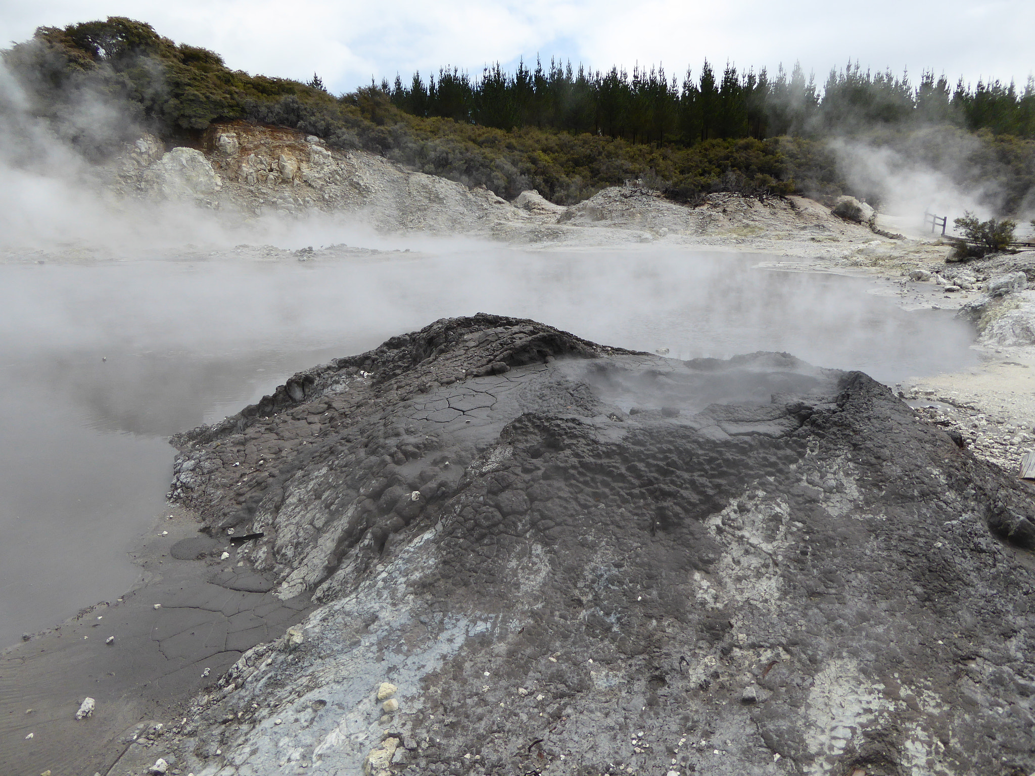 Panasonic Lumix DMC-ZS40 (Lumix DMC-TZ60) sample photo. Mud volcano photography