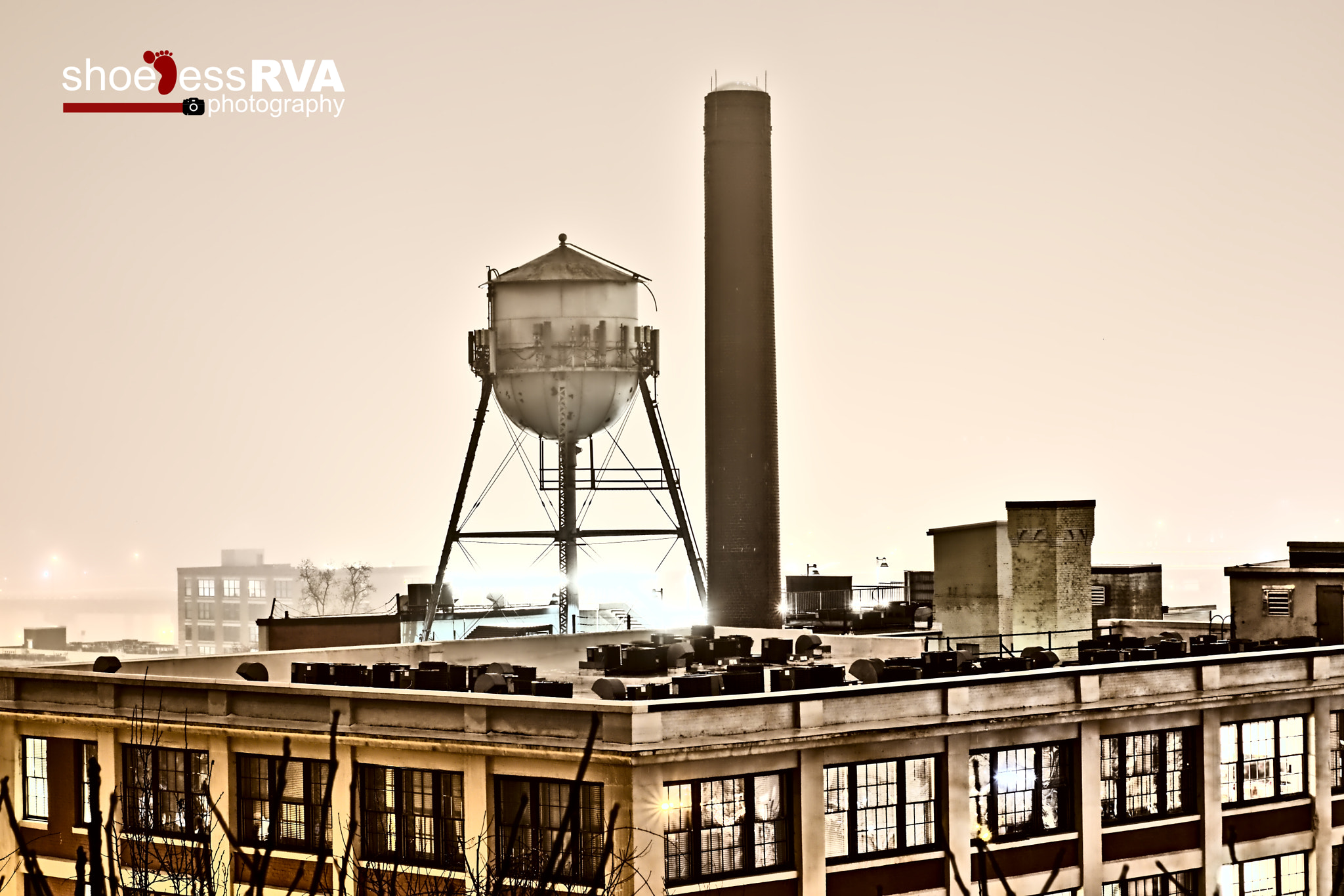 Canon 50mm sample photo. Foggy rainy night in the rva photography