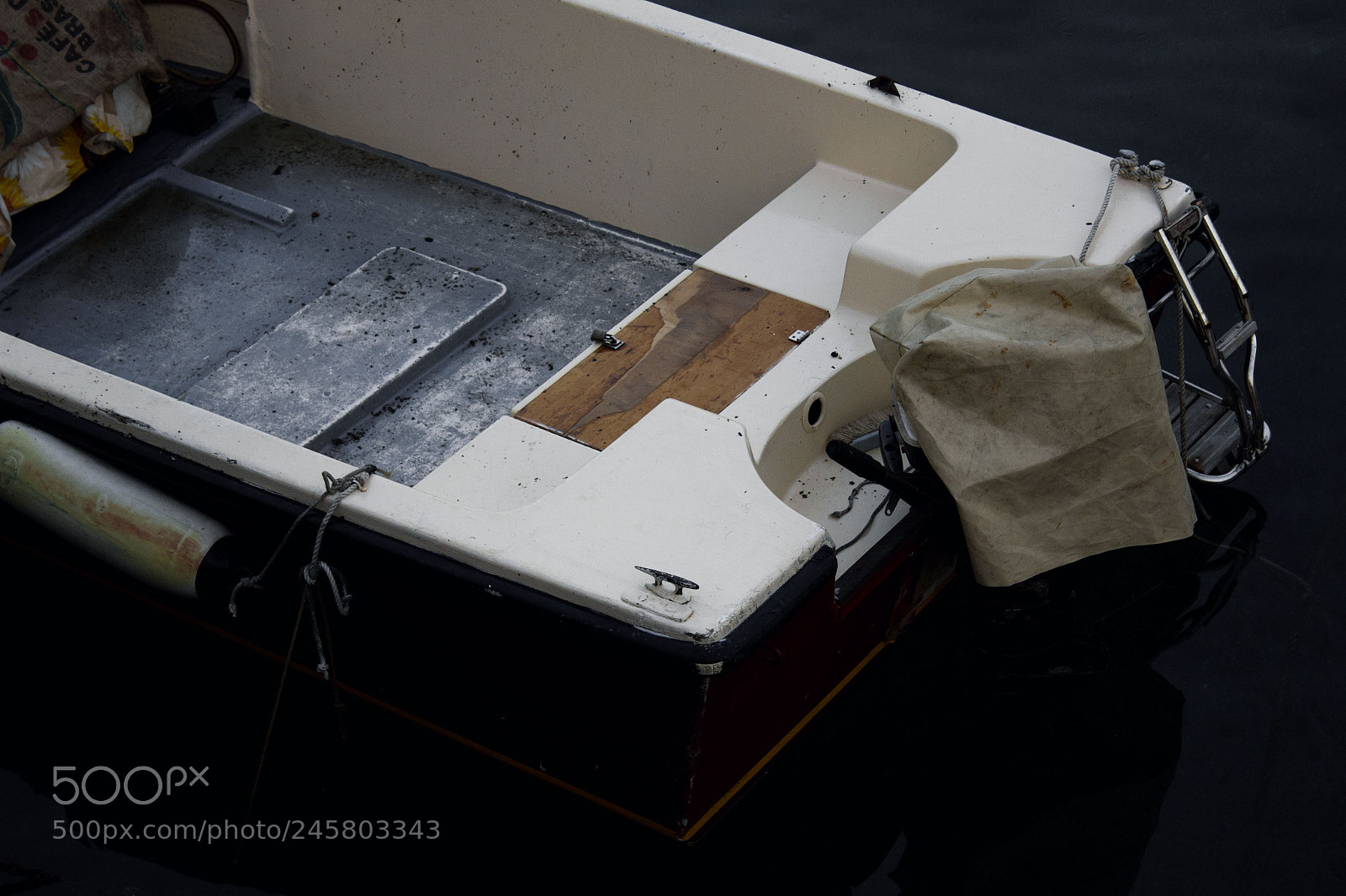 Canon EOS 600D (Rebel EOS T3i / EOS Kiss X5) sample photo. Part of boat photography