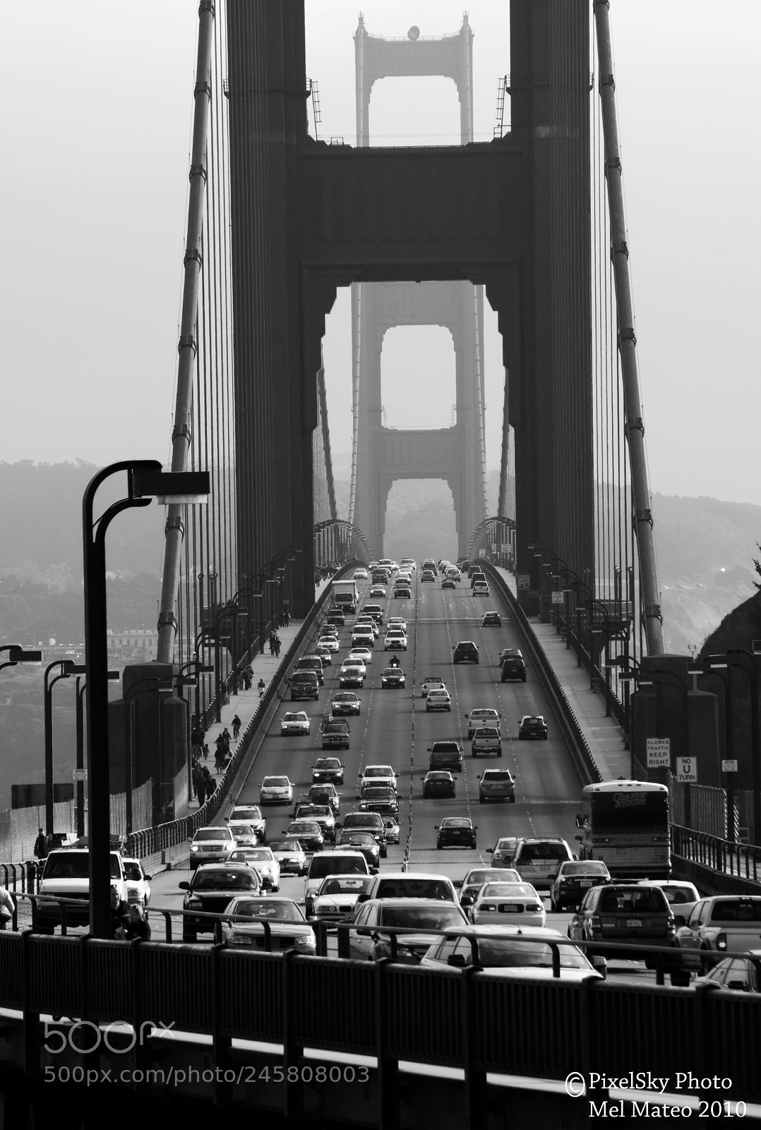 Sony Alpha DSLR-A200 sample photo. Golden gate traffic photography
