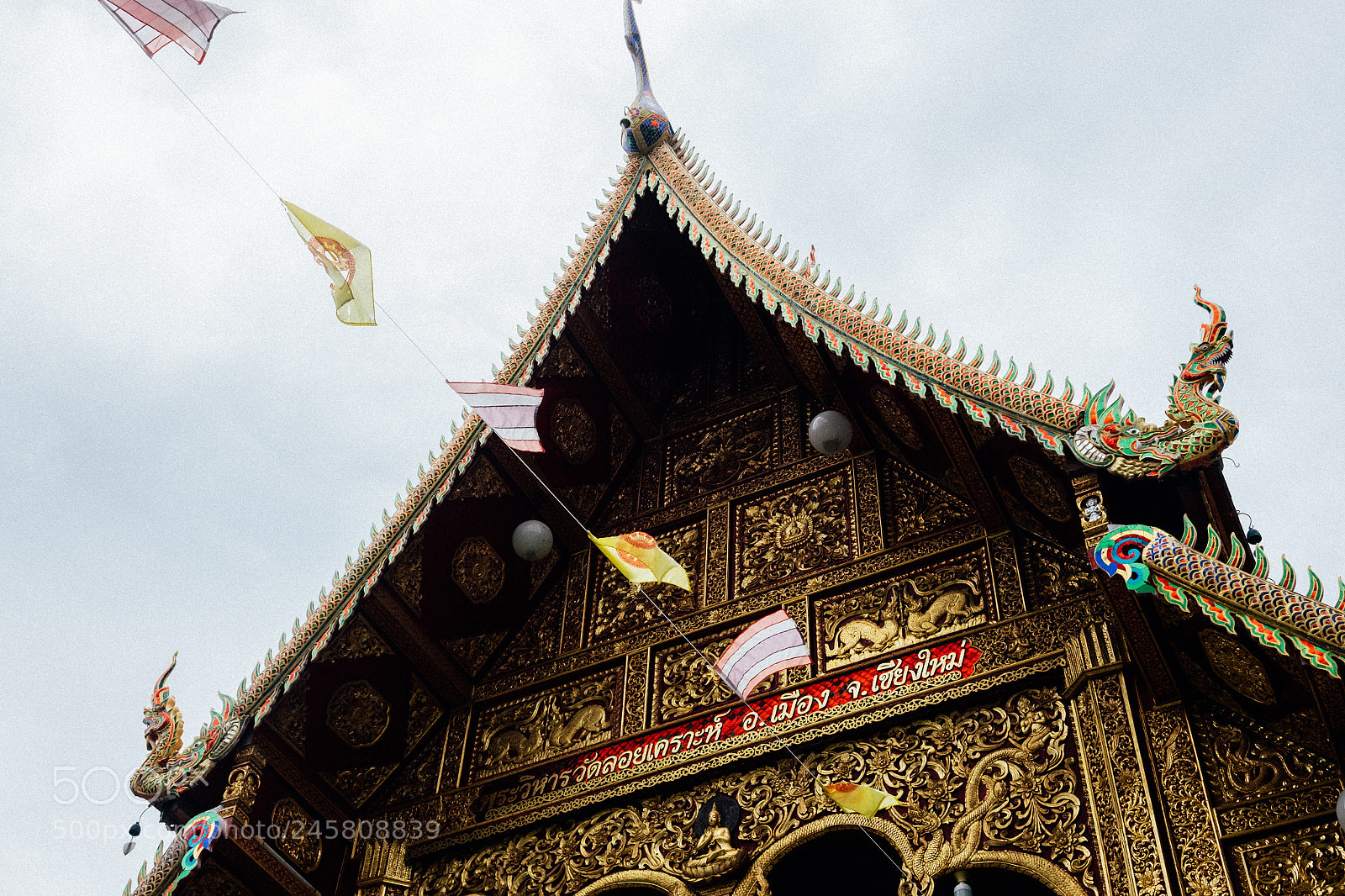 Fujifilm X-T10 sample photo. Temple in the wind photography