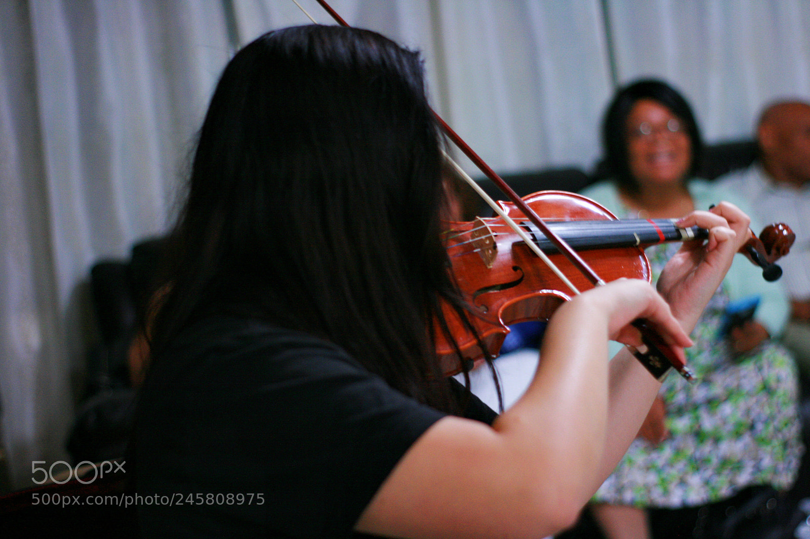 Canon EOS 400D (EOS Digital Rebel XTi / EOS Kiss Digital X) sample photo. My wife the violinist photography