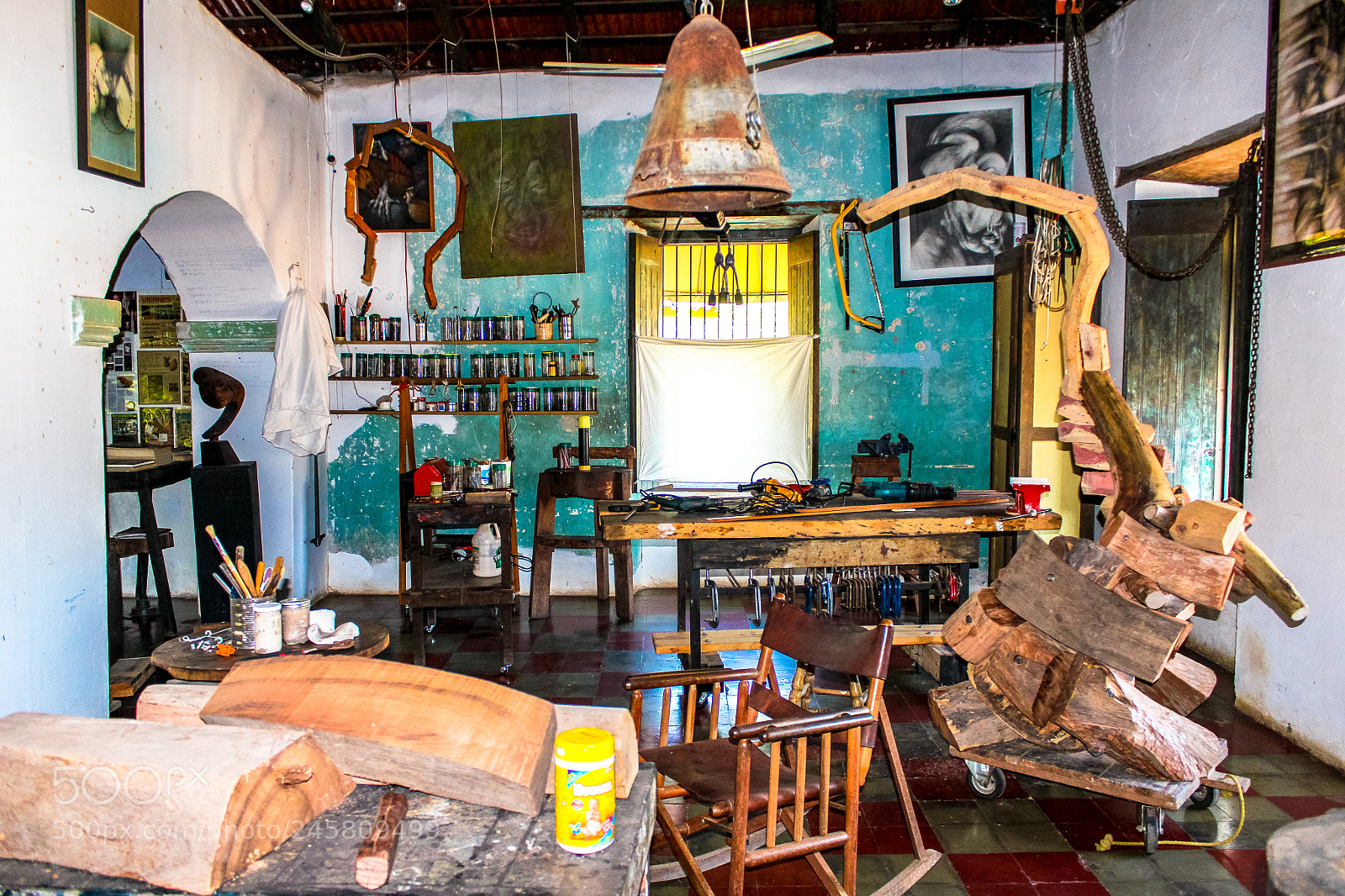 Canon EOS 600D (Rebel EOS T3i / EOS Kiss X5) sample photo. The artist's workshop photography