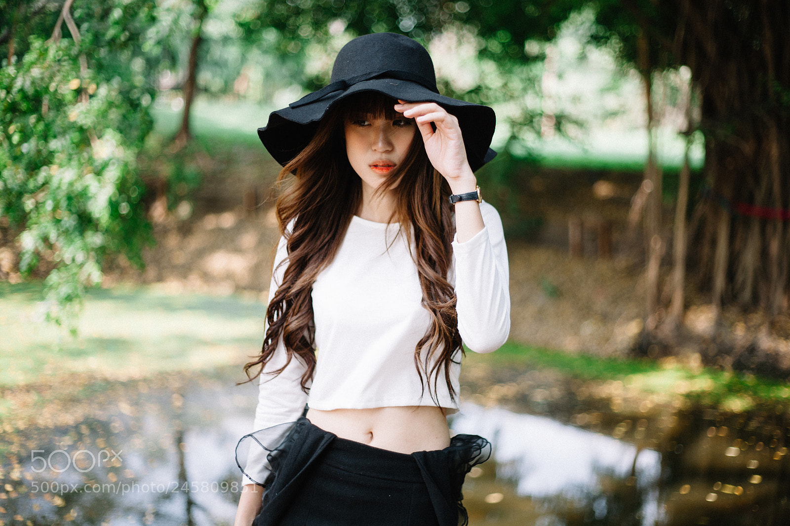 Canon EOS 5D sample photo. Beauty girl with her photography
