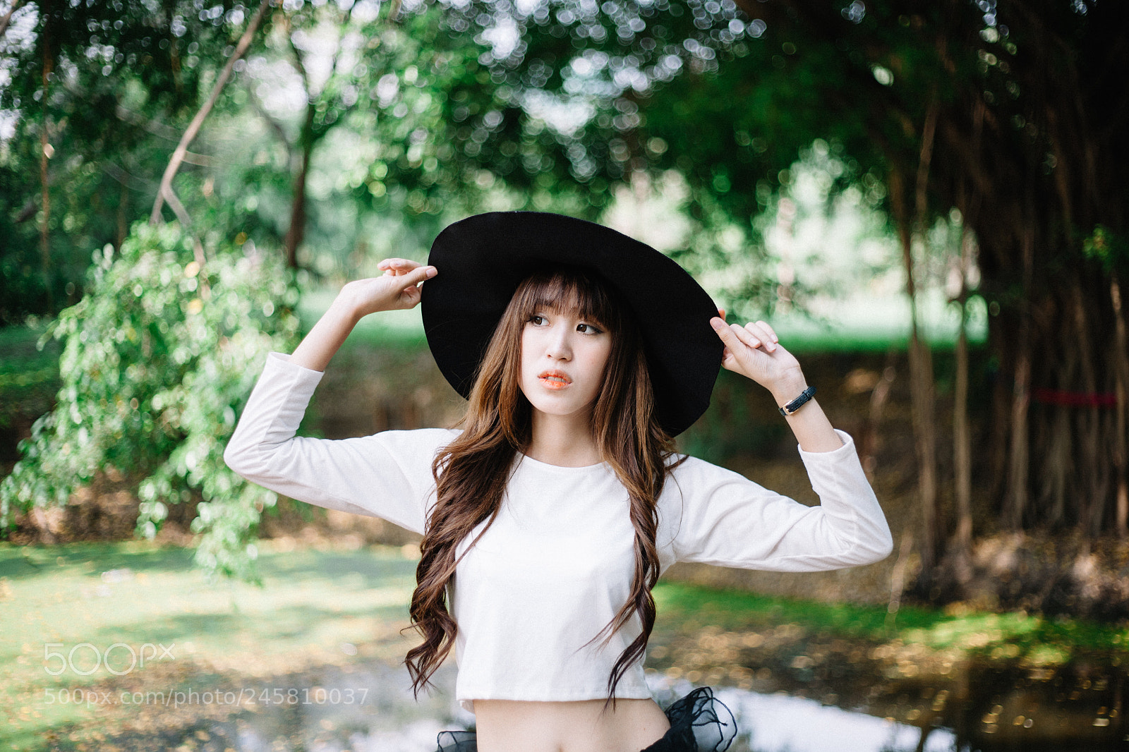 Canon EOS 5D sample photo. Beauty girl with her photography