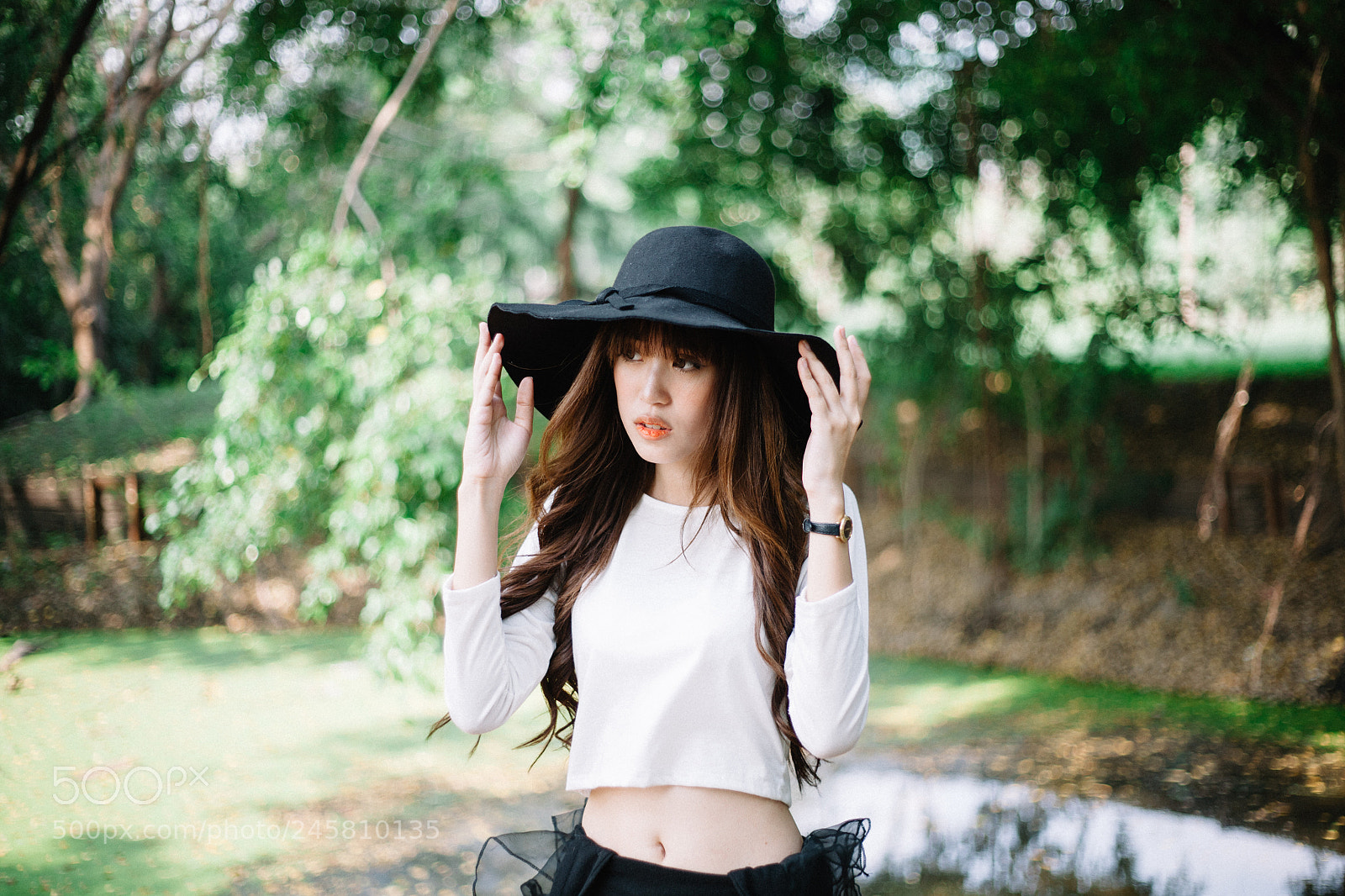 Canon EOS 5D sample photo. Beauty girl with her photography