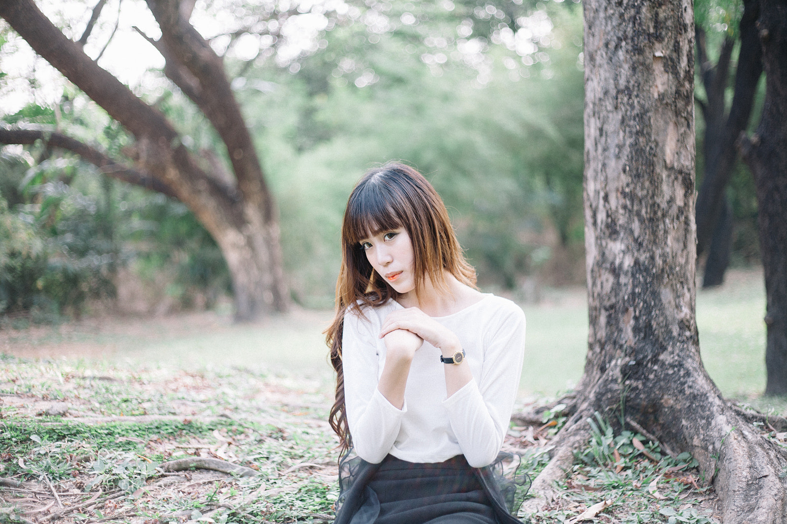 Canon EOS 5D sample photo. Cute asian girl sitting photography