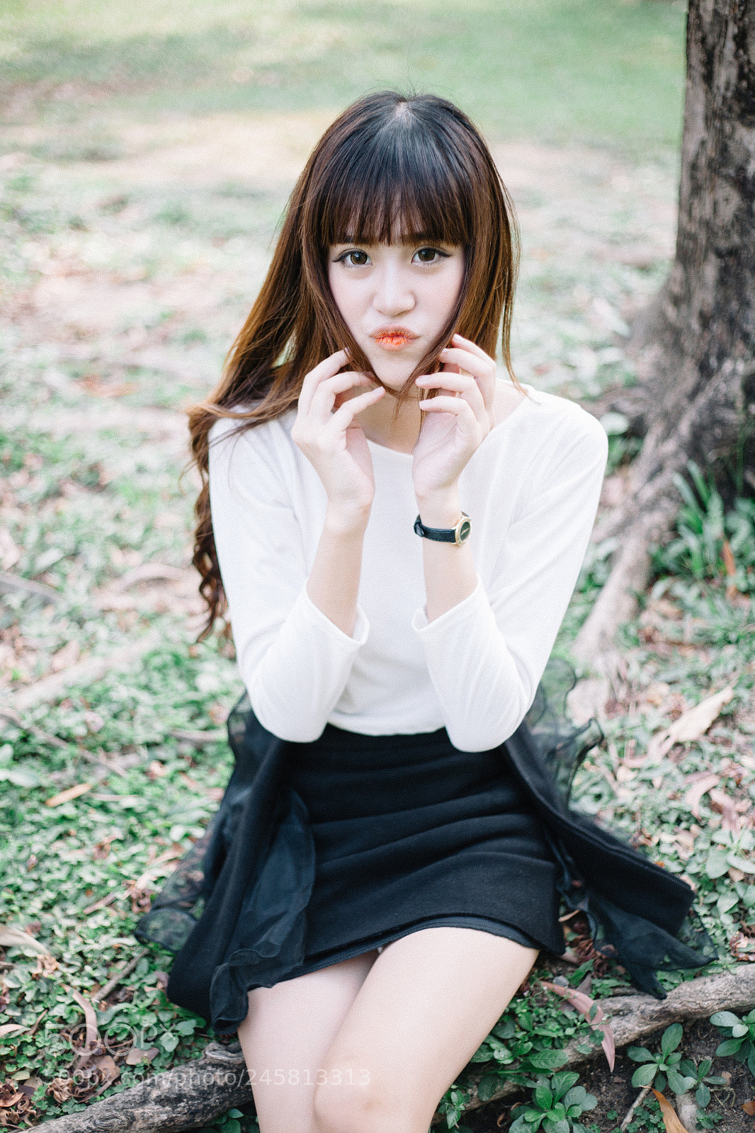 Canon EOS 5D sample photo. Cute asian girl sitting photography