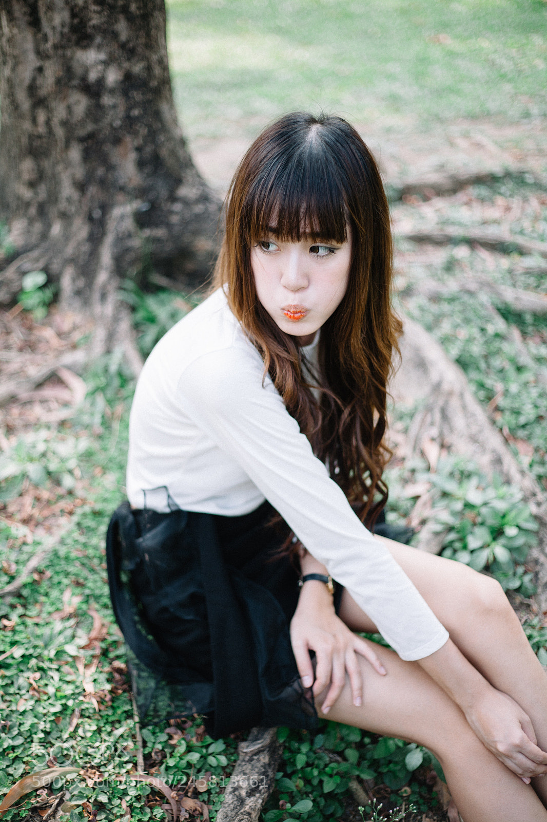 Canon EOS 5D sample photo. Cute asian girl sitting photography