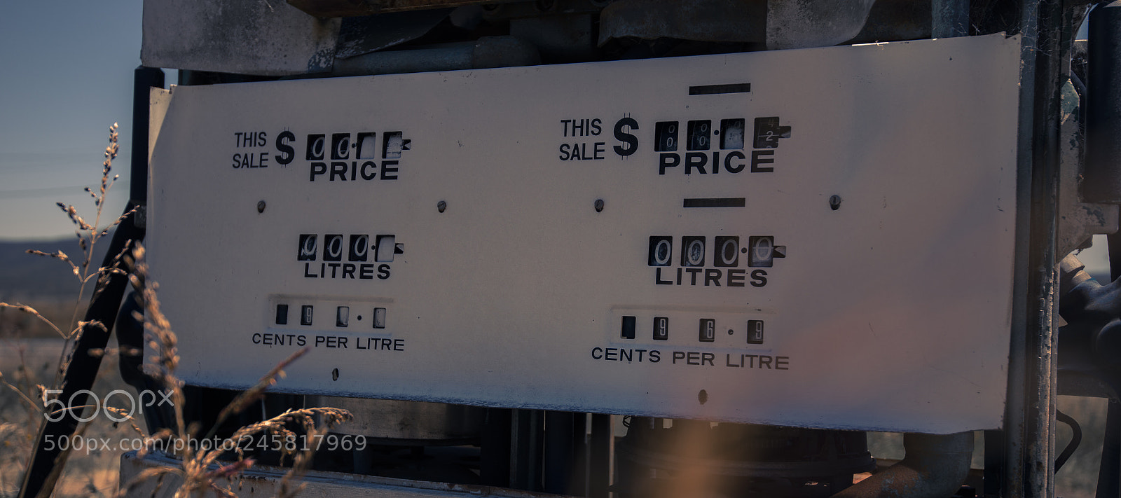Nikon D800 sample photo. Old rustic fuel pump photography