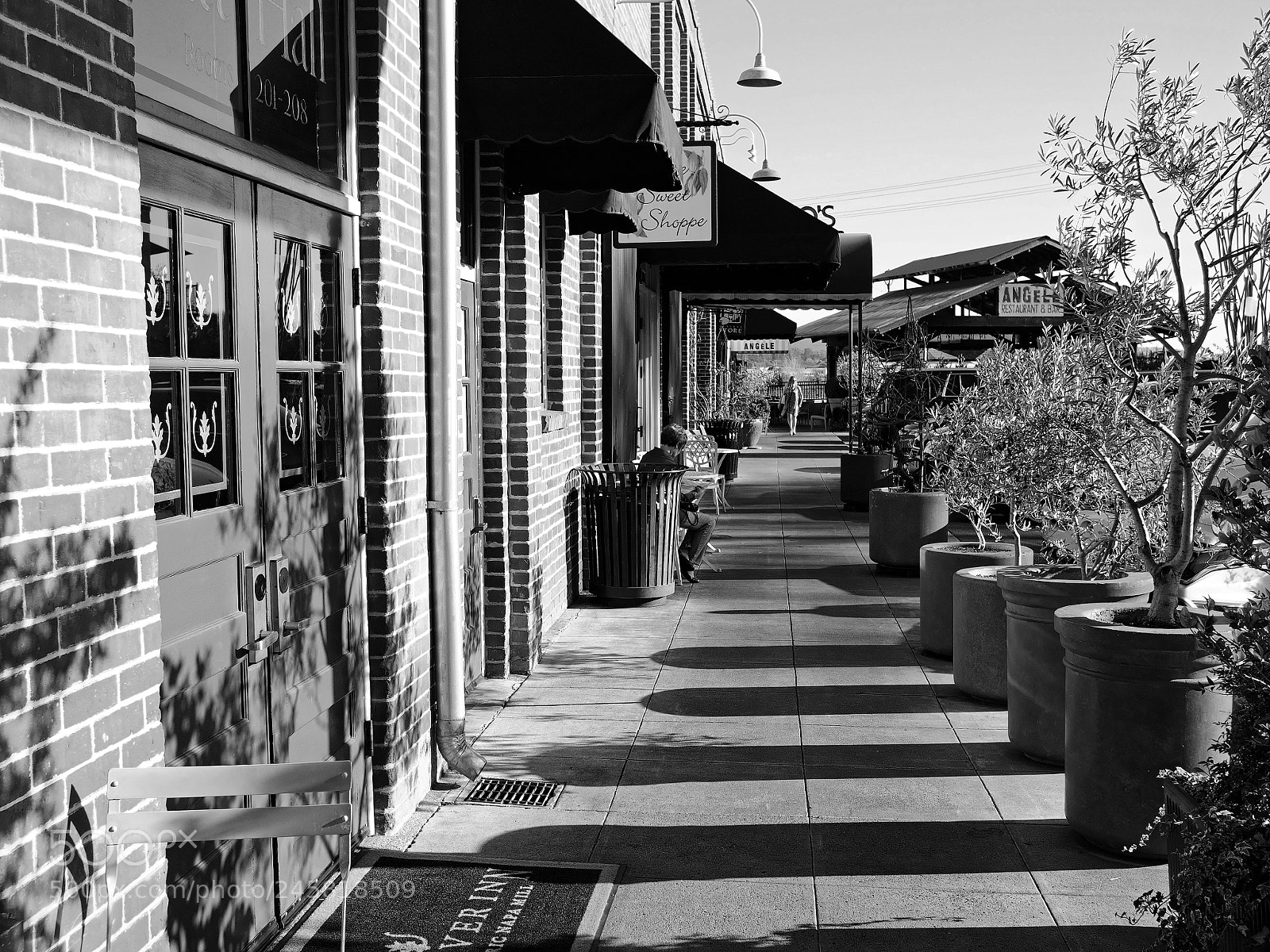 Olympus OM-D E-M1 sample photo. Streets of napa. photography