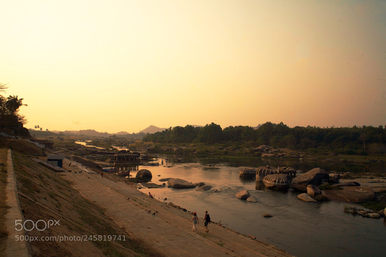 Canon EOS 5D sample photo. A walk photography