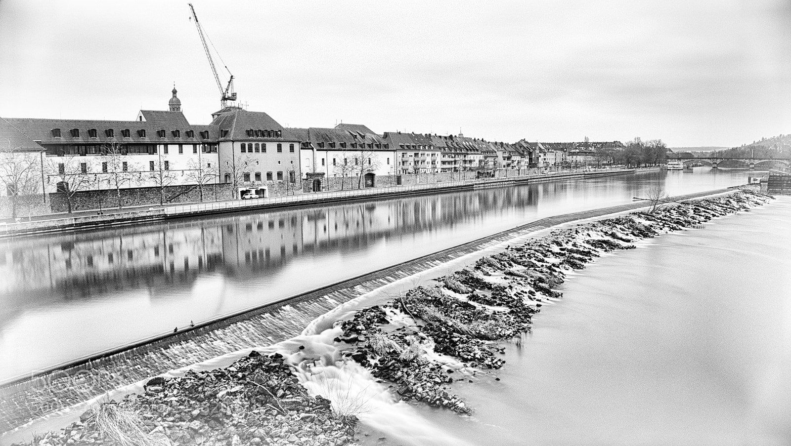Panasonic Lumix DMC-FZ1000 sample photo. Riverside bw photography