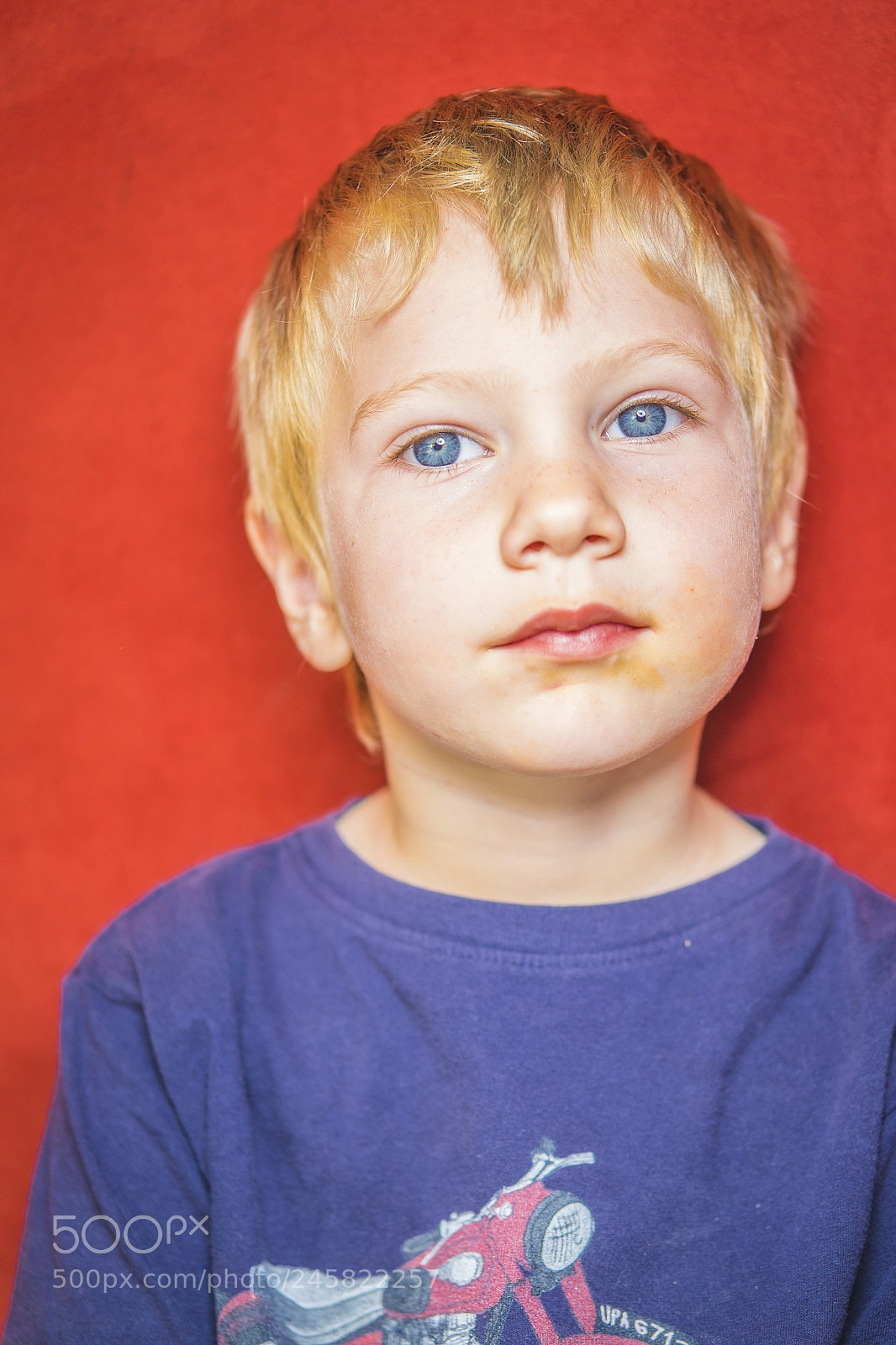 Fujifilm X-E2 sample photo. The boy with blue photography